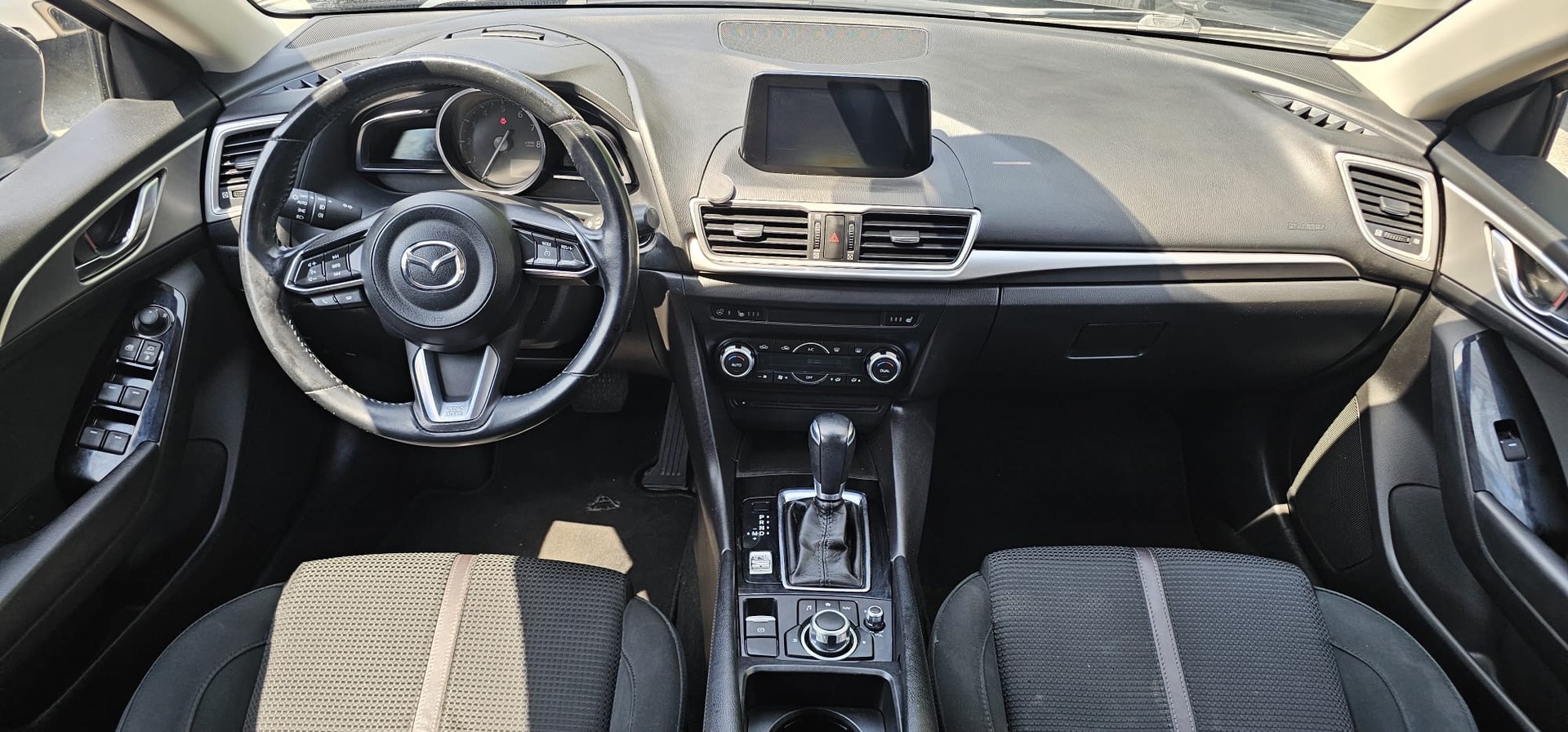 MAZDA 3 SKYACTIV-G 120 Ambition Automat-image-11