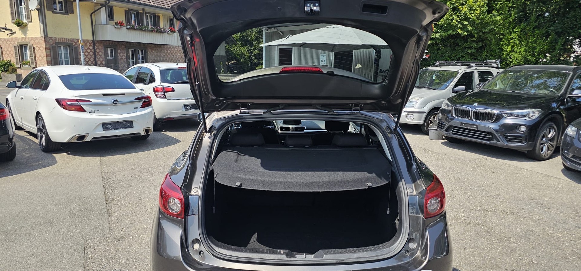 MAZDA 3 SKYACTIV-G 120 Ambition Automat-image-8