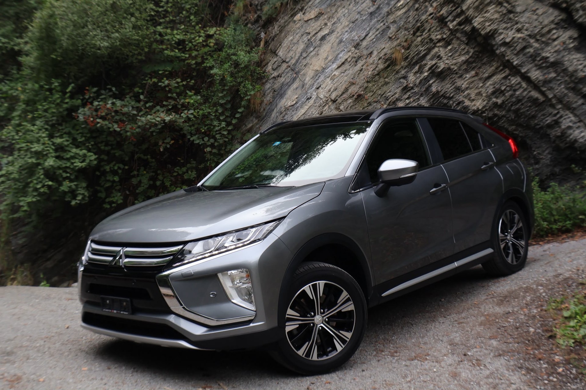 MITSUBISHI Eclipse Cross 1.5 T-Mivec Diamond 4WD CVT-image-4