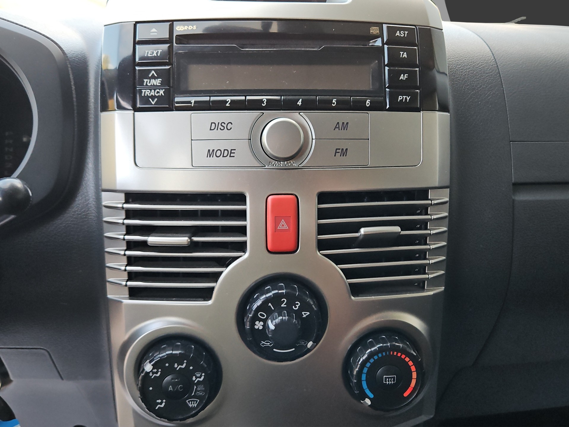 DAIHATSU Terios 1.5 16V SX Automatic 4WD-image-15