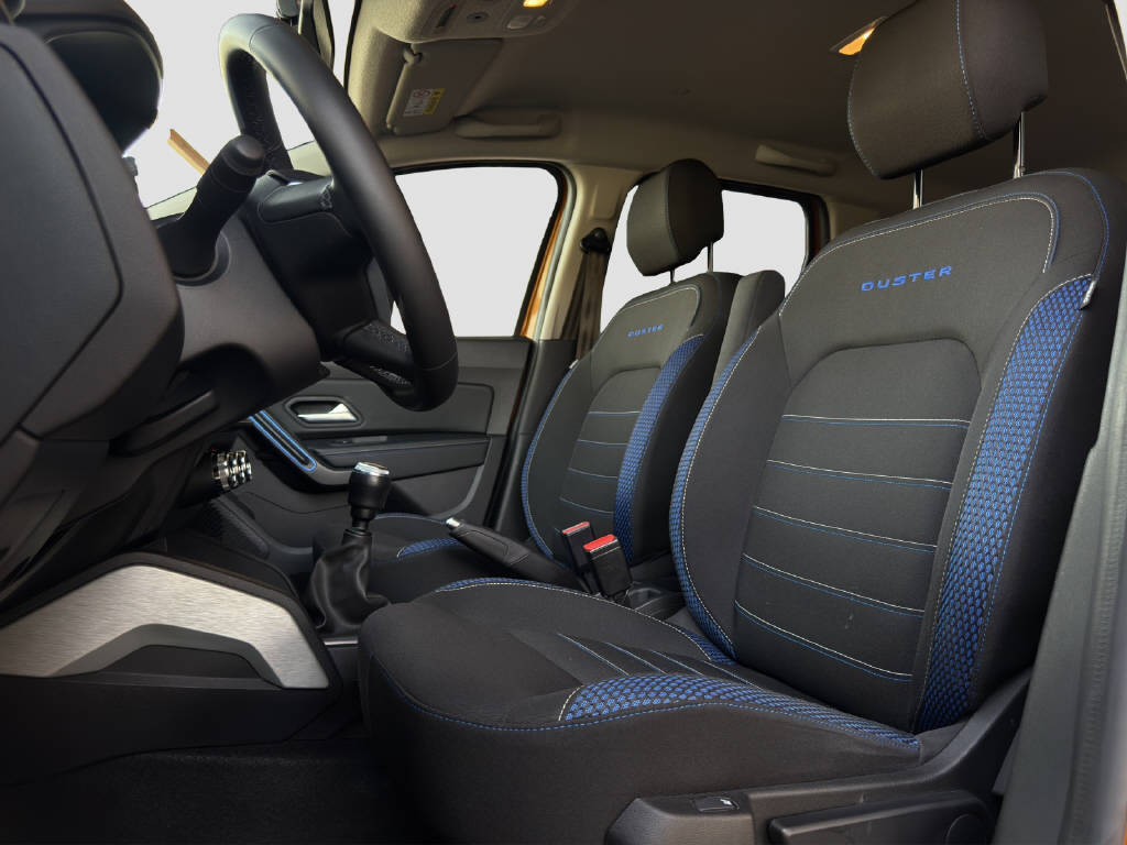 DACIA Duster 1.3 TCe 150 Celebration 4WD-image-11