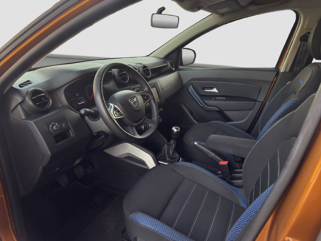 DACIA Duster 1.3 TCe 150 Celebration 4WD-image-6