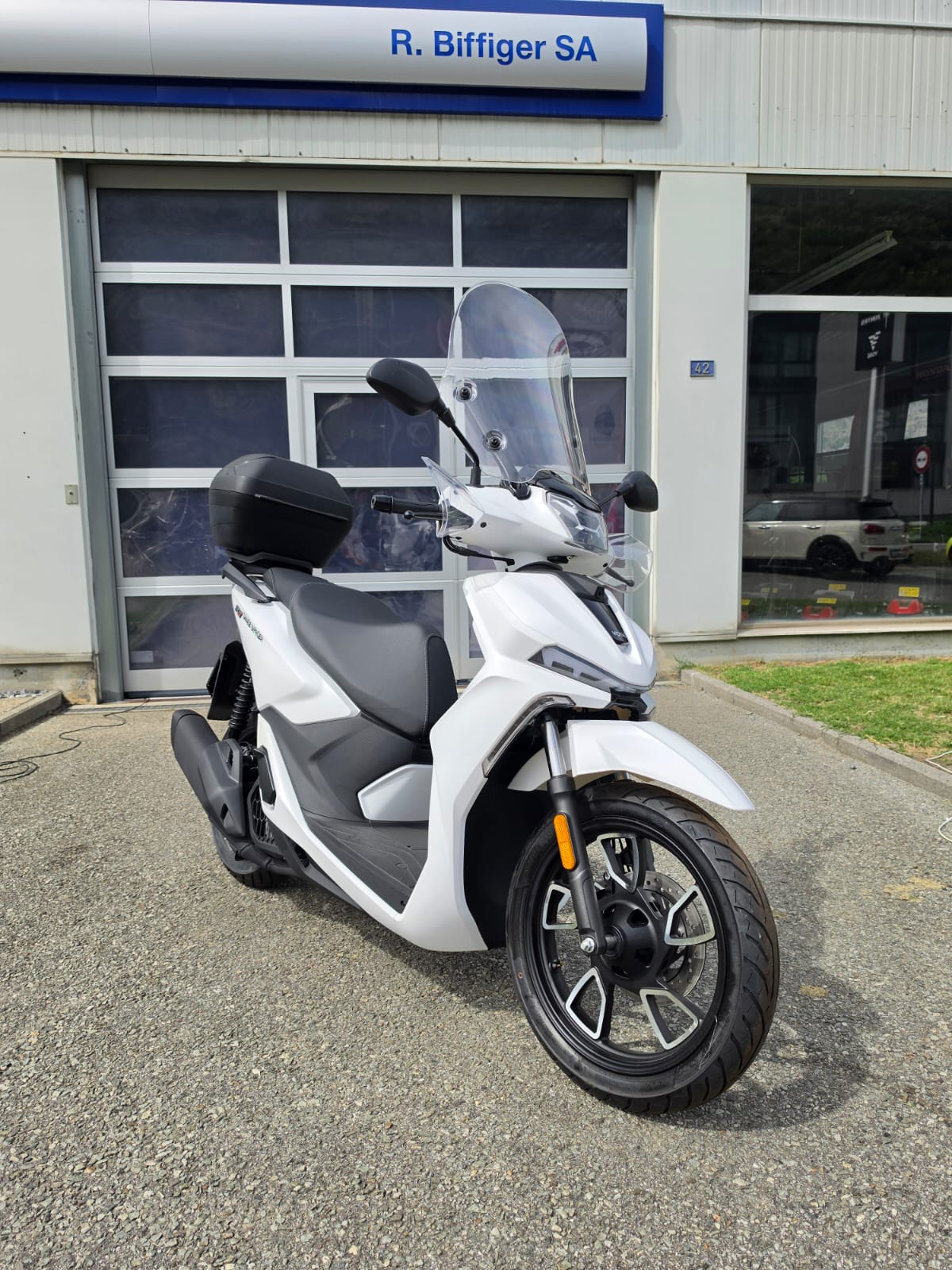 VOGE SR16