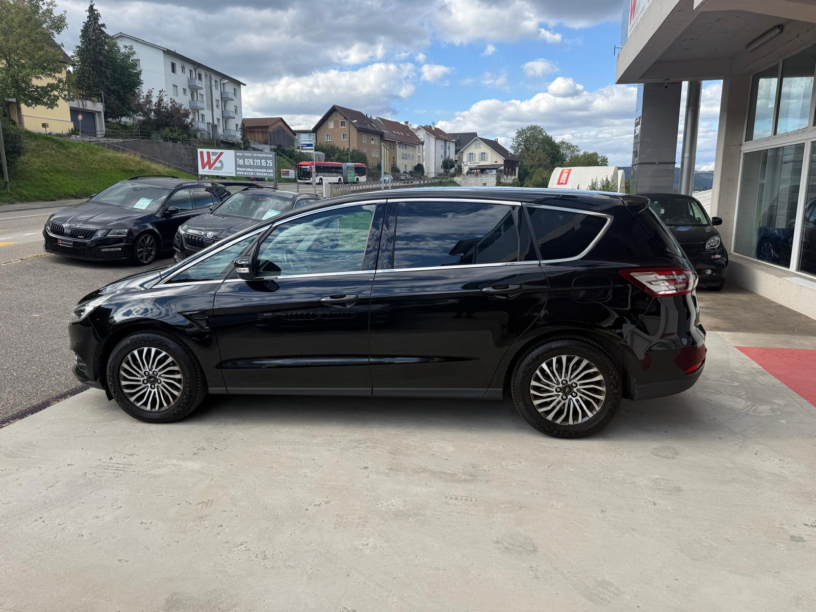 FORD S-Max 2.0 TDCi ST-Line Automatic-image-2