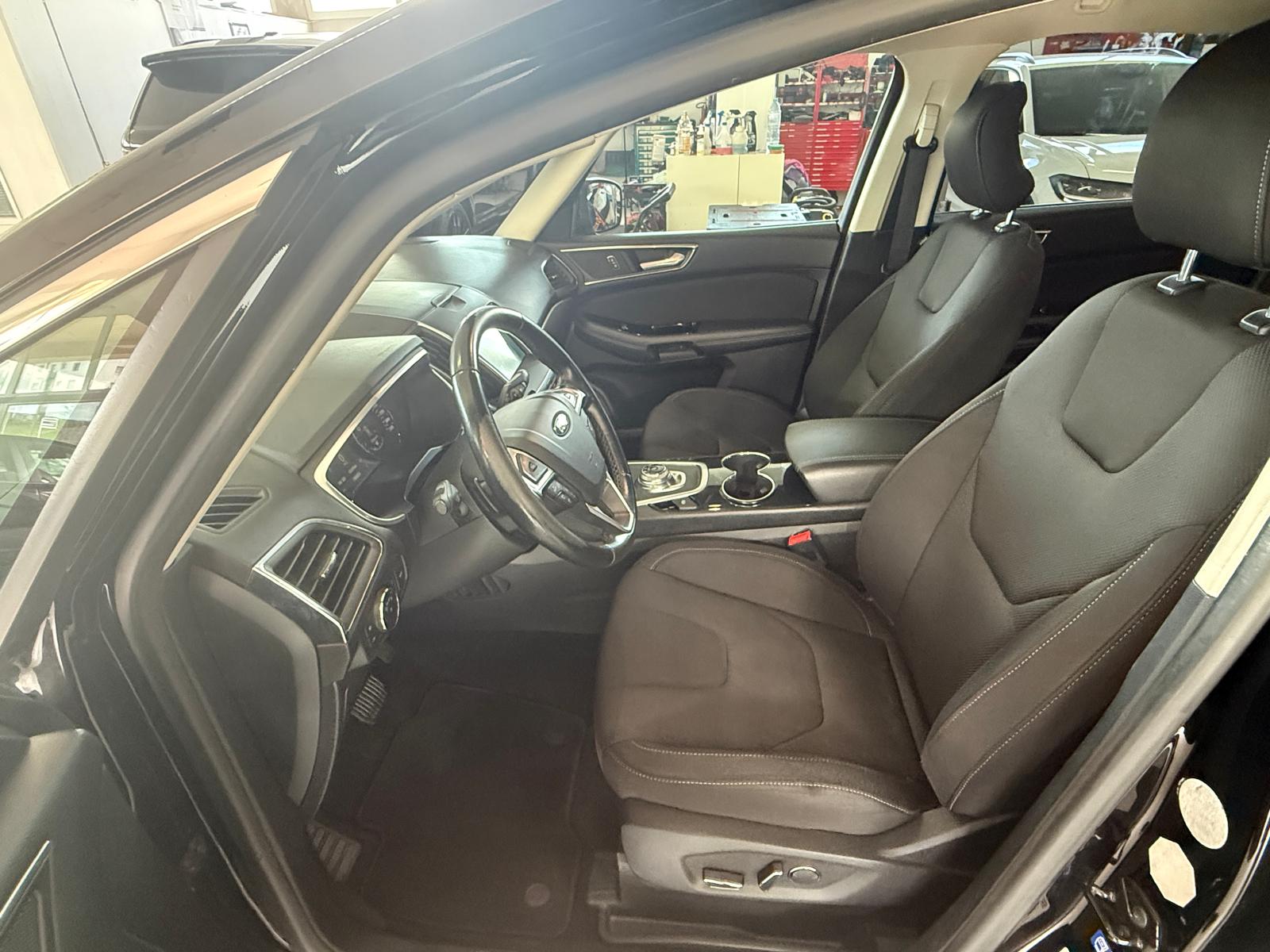 FORD S-Max 2.0 TDCi ST-Line Automatic-image-18