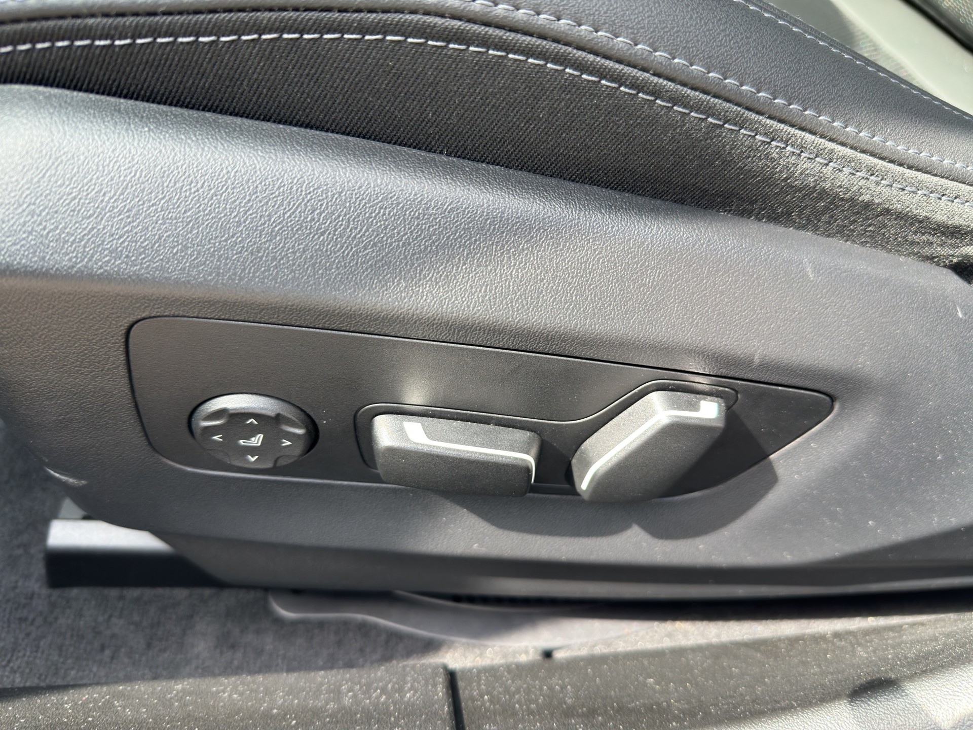BMW 520i M Sport Pro Steptronic-image-11