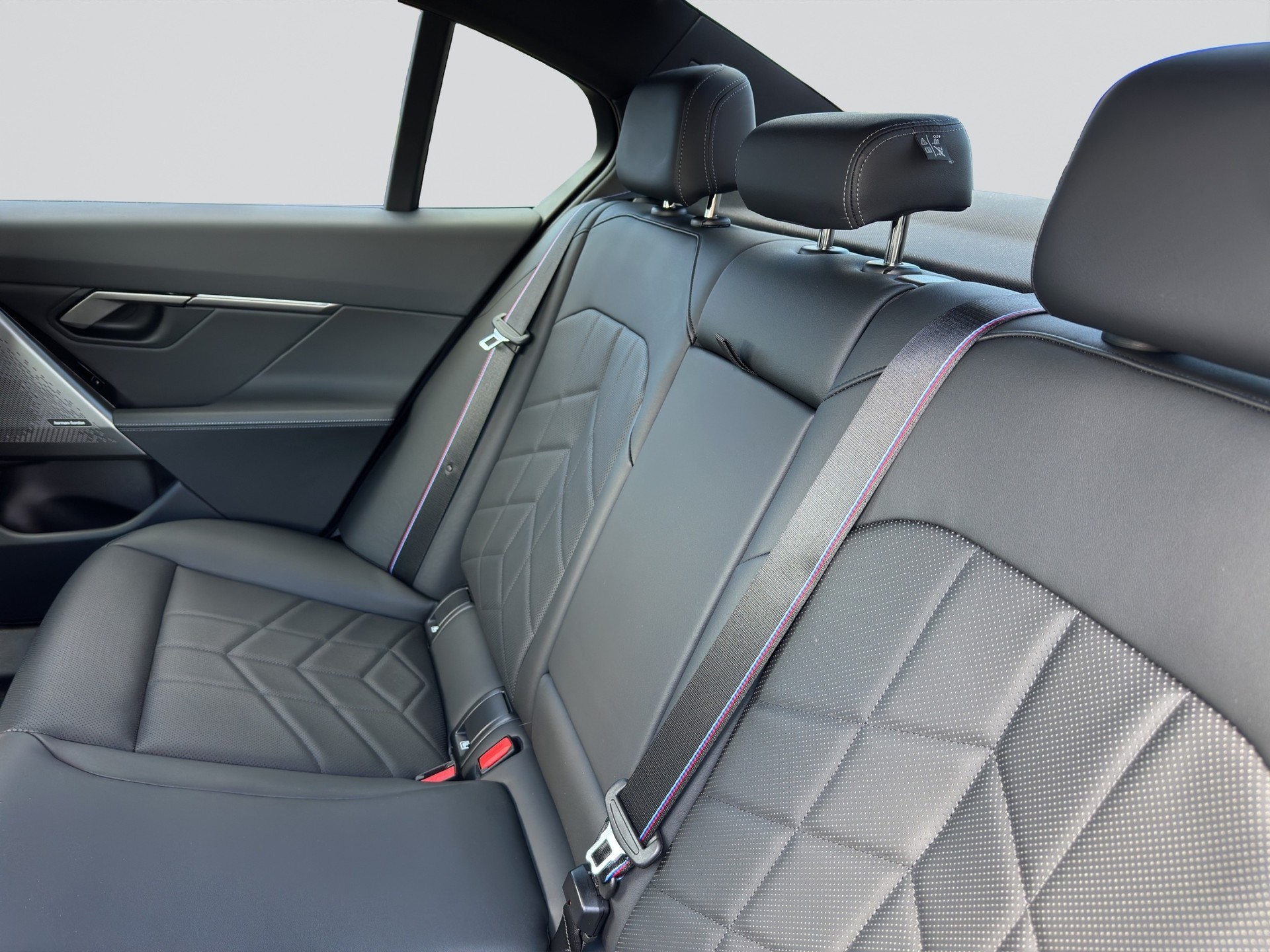 BMW 520i M Sport Pro Steptronic-image-7