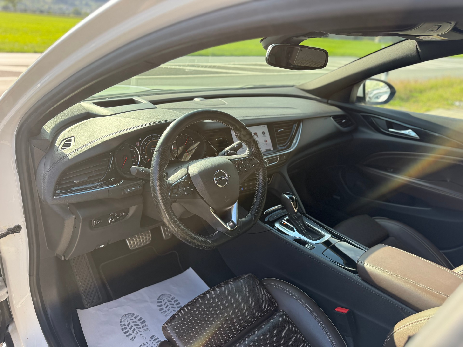 OPEL Insignia 2.0 T Grand Sport Excellence 4WD Automat.-image-10