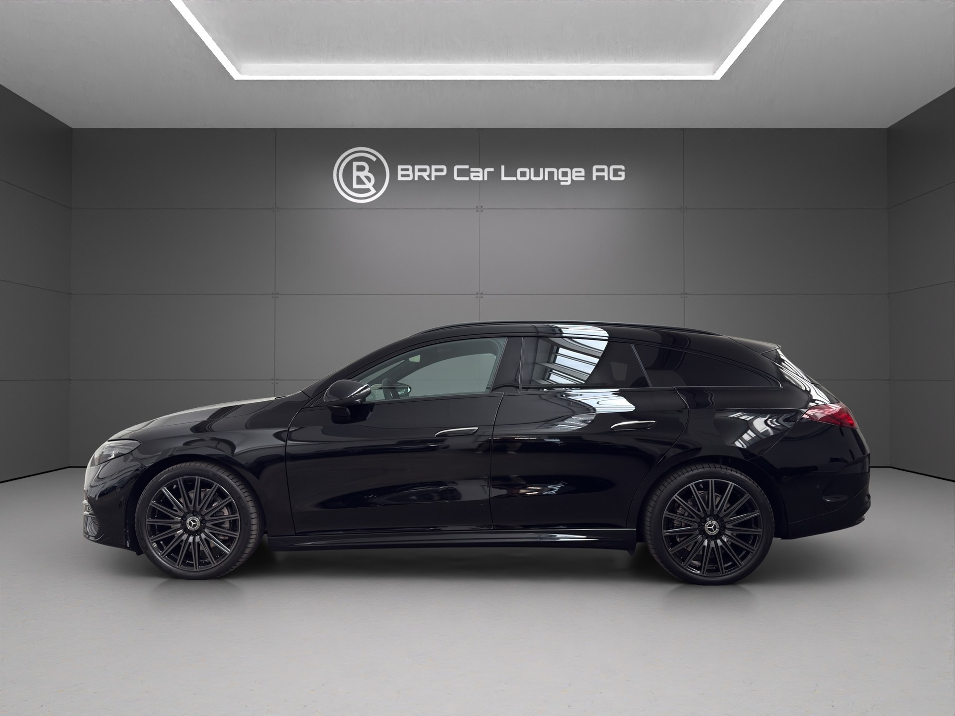 MERCEDES-BENZ CLA Shooting Brake 250+ * AMG Line PLUS - Premium PLUS *-image-2