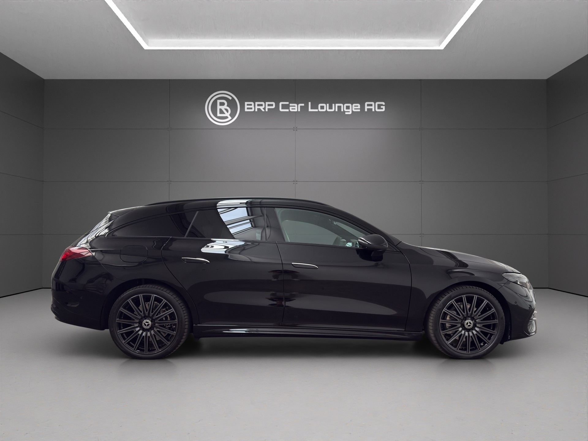MERCEDES-BENZ CLA Shooting Brake 250+ * AMG Line PLUS - Premium PLUS *-image-6