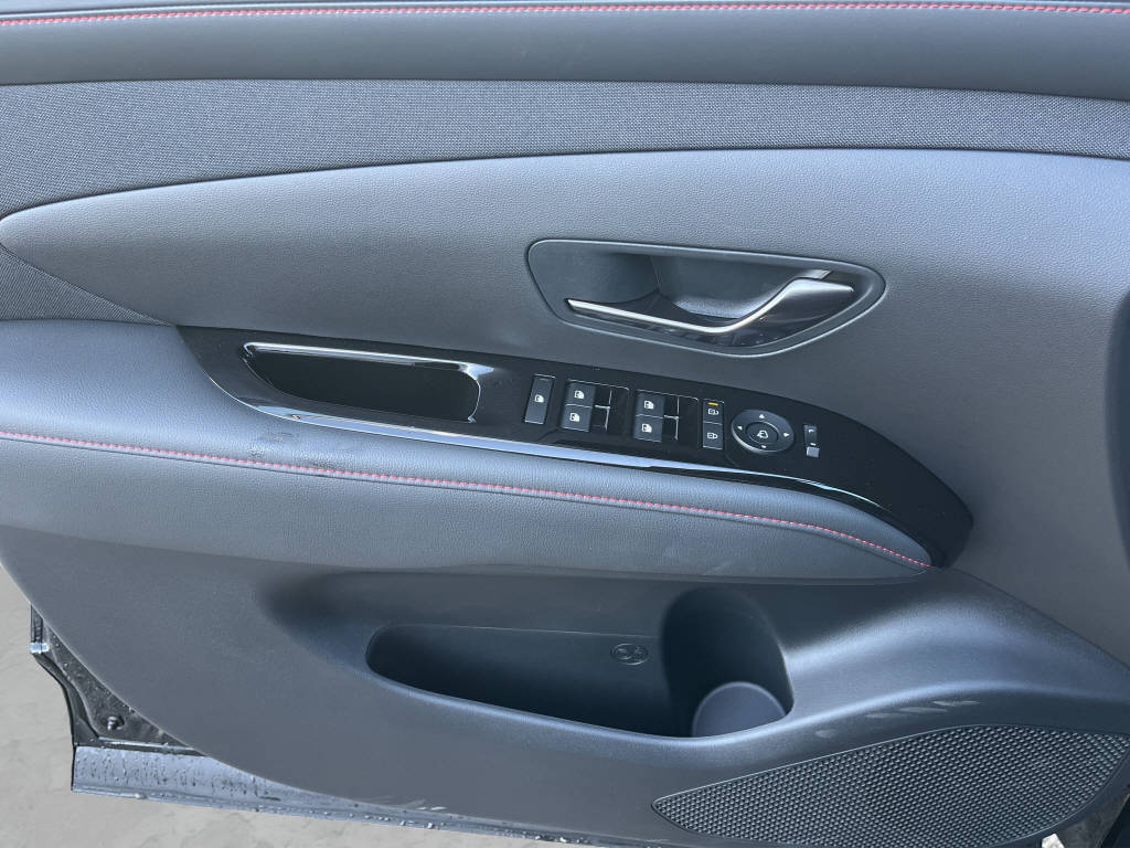 HYUNDAI Tucson 1.6 T-GDi PHEV N-Line 4WD-image-11