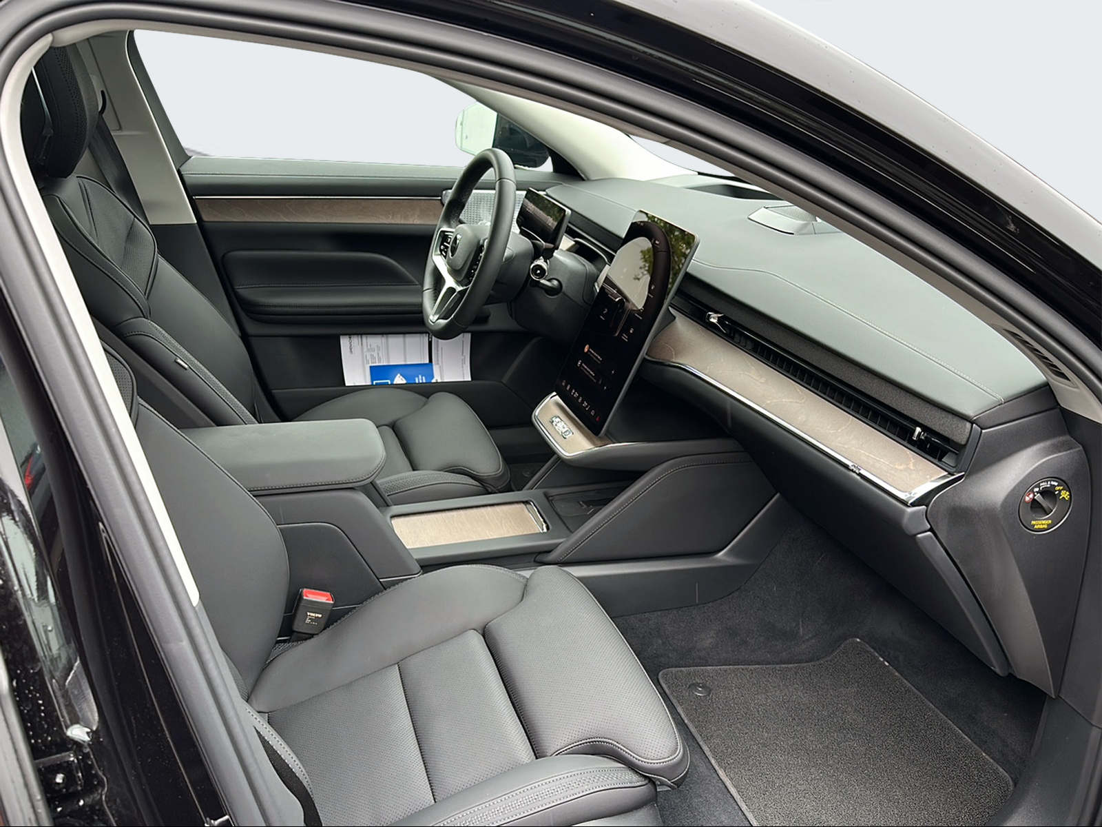VOLVO ES90 Ultra-image-13