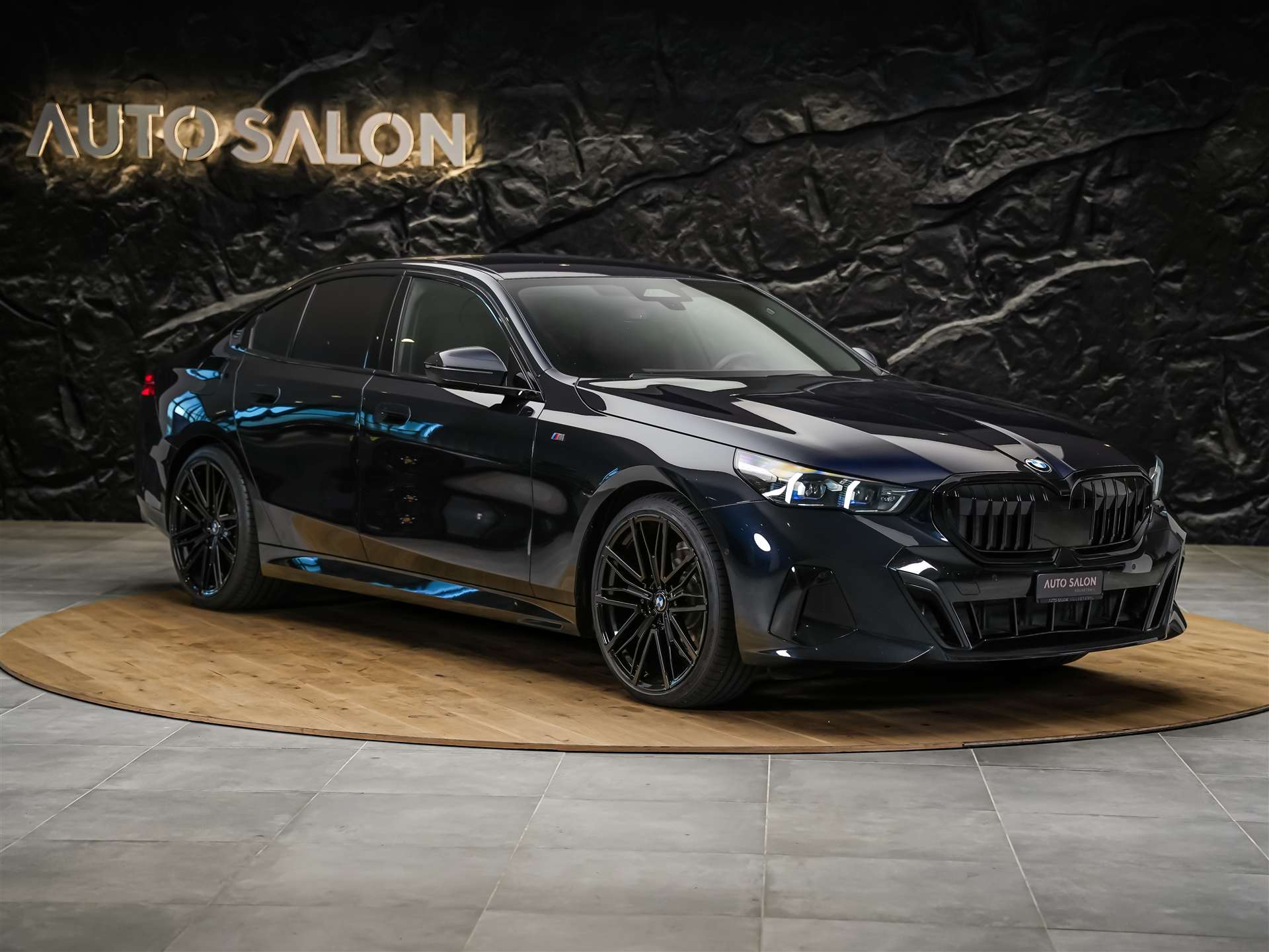 BMW 520d xDrive M Sport Steptronic *21" Felgen*Werksgarantie*Memory*-image-5