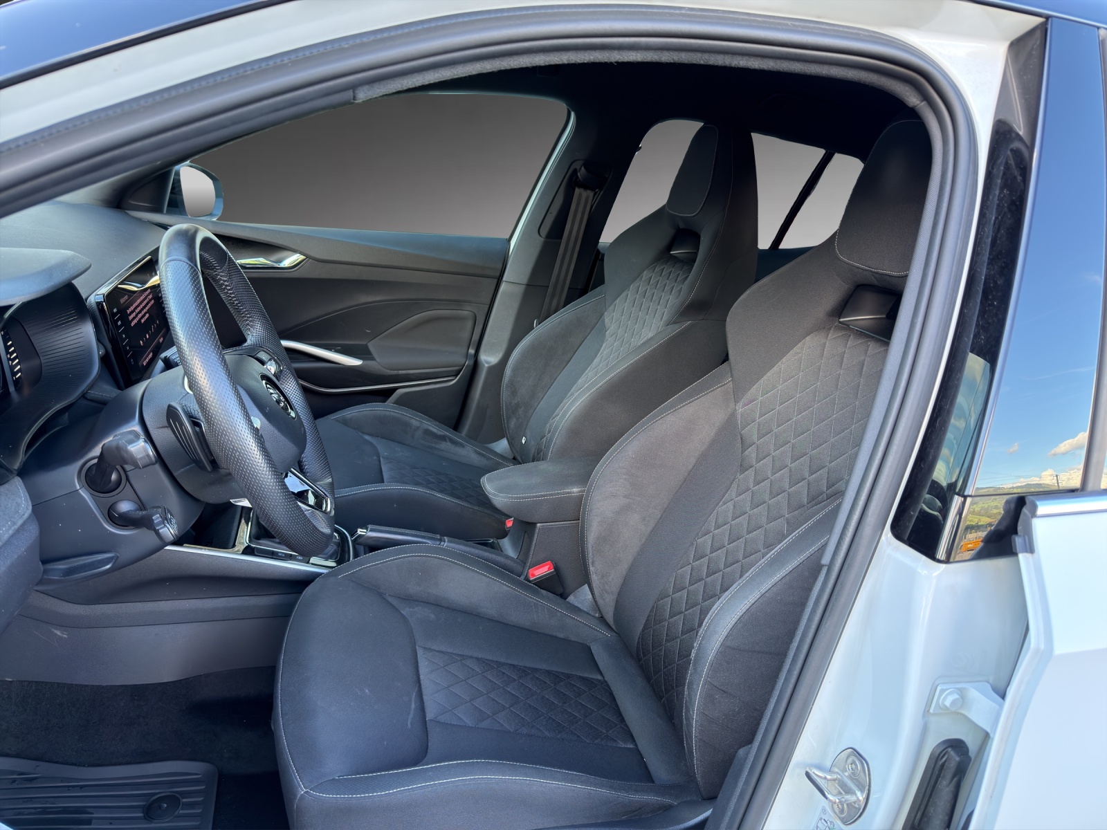 SKODA Fabia 1.5 TSI Style DSG-image-5