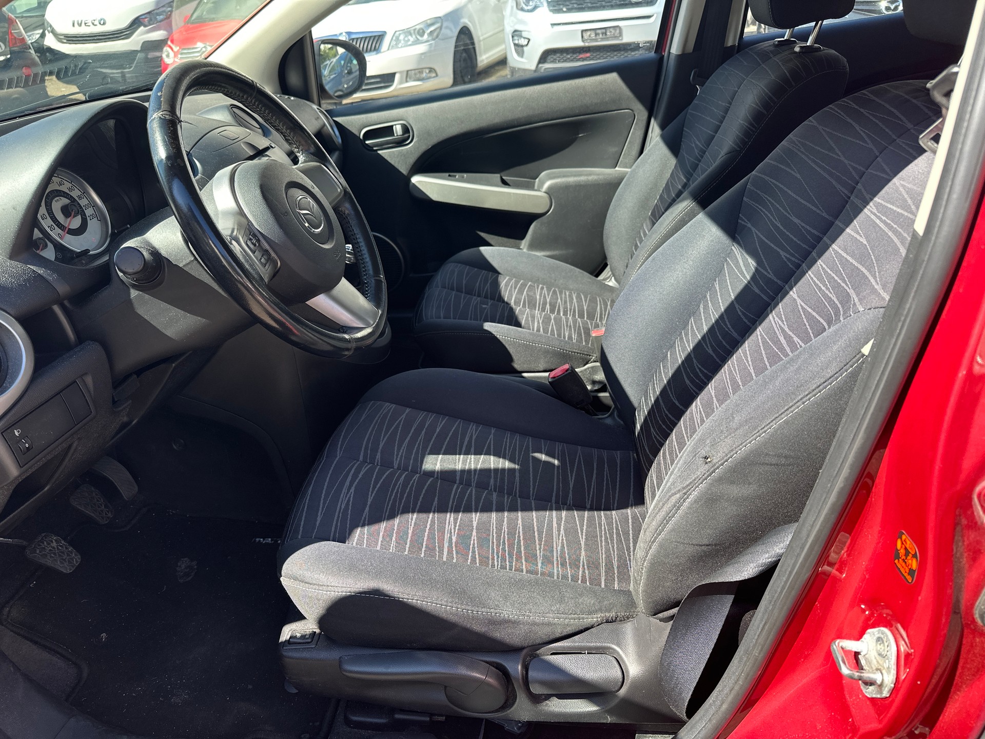 MAZDA 2 1.3i 16V Exclusive-image-8