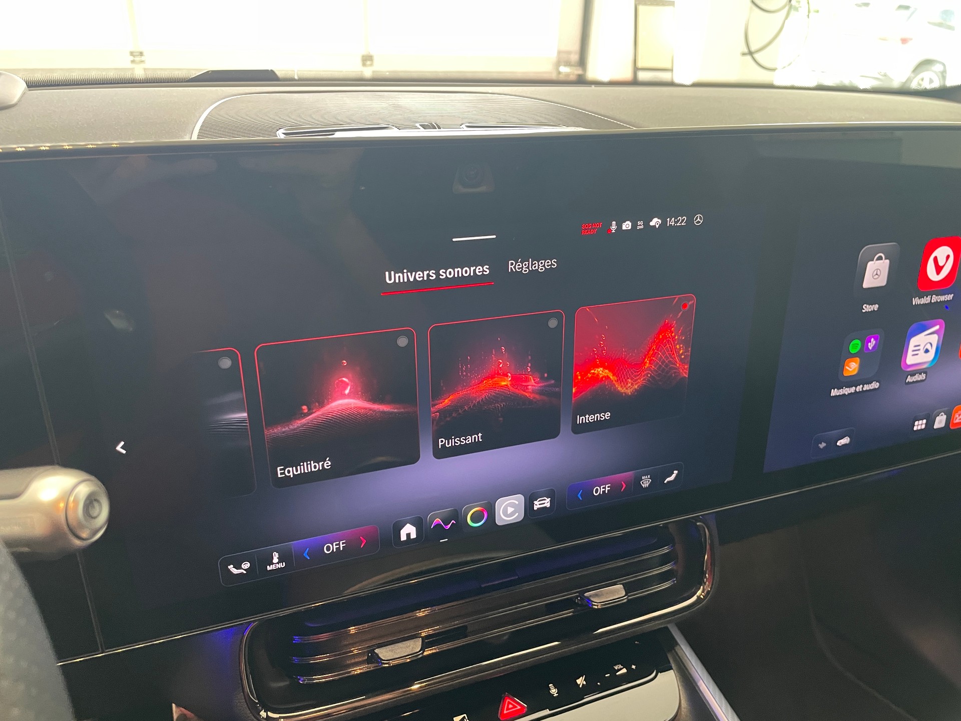 MERCEDES-BENZ CLA 220 8G-DCT 4Matic AMG Line-image-21