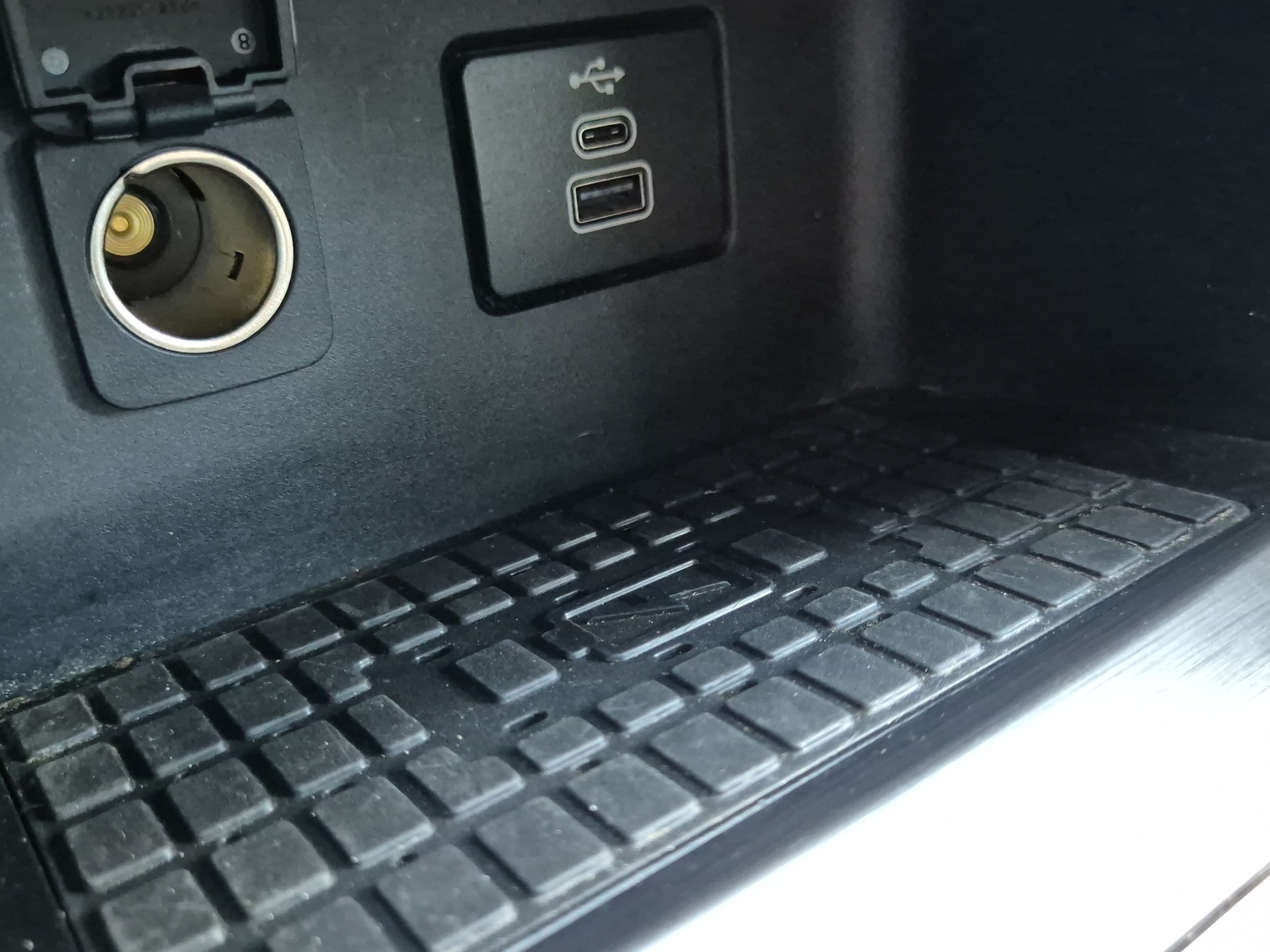 VW Amarok 3.0TDI Aventura Winter 1-image-18