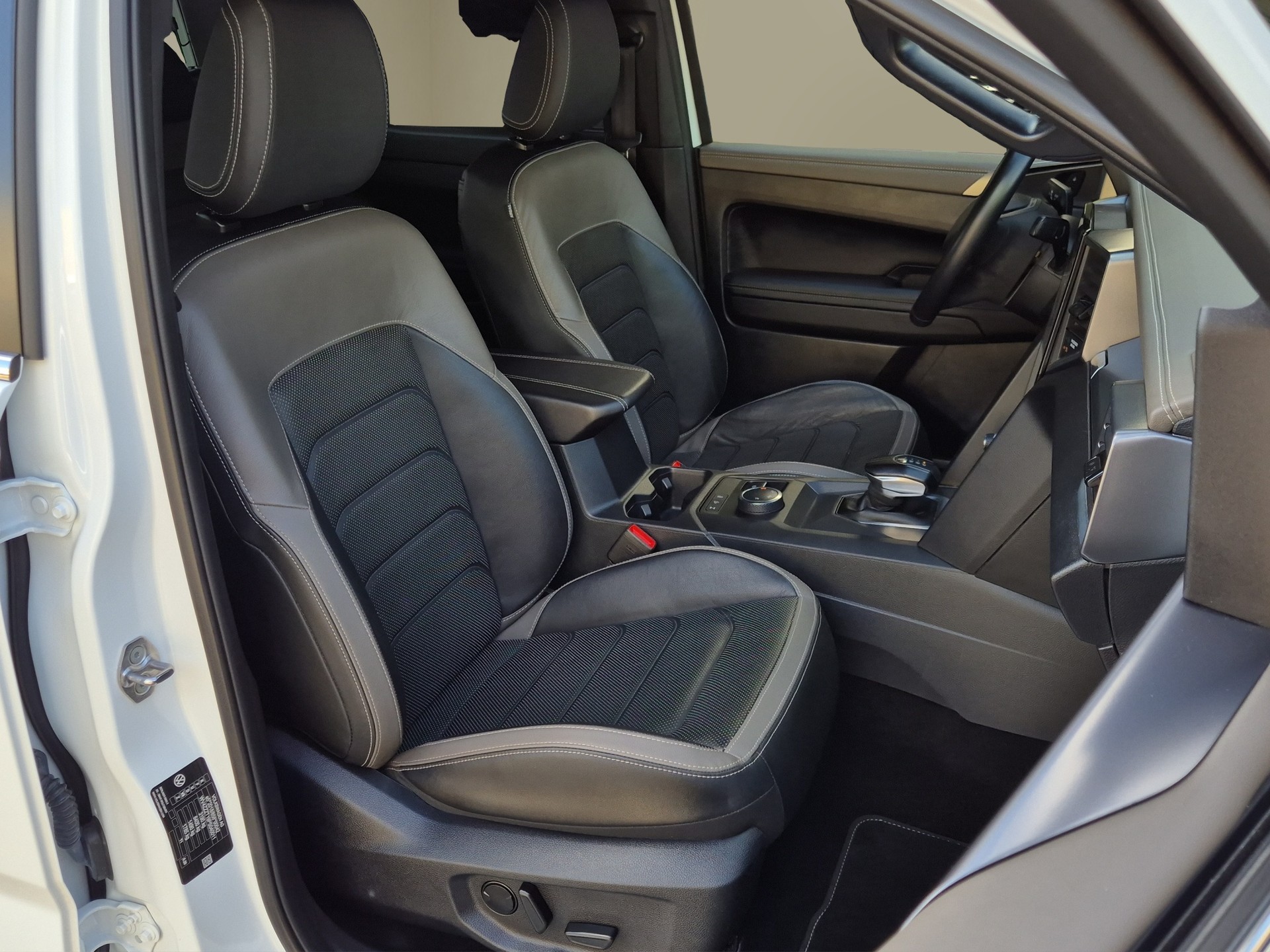 VW Amarok 3.0TDI Aventura Winter 1-image-16
