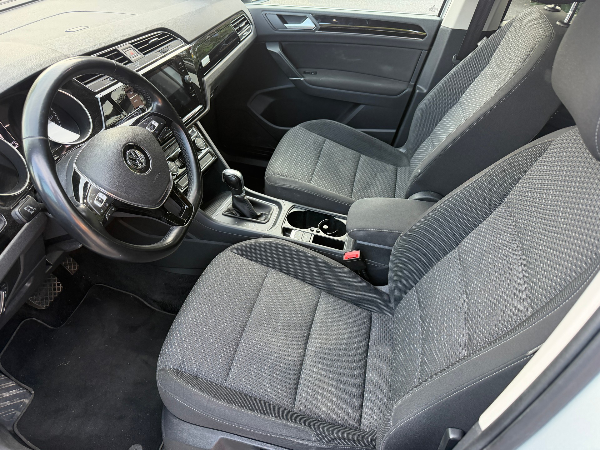VW Touran 2.0 TDI BlueMotion Technology Comfortline DSG-image-5