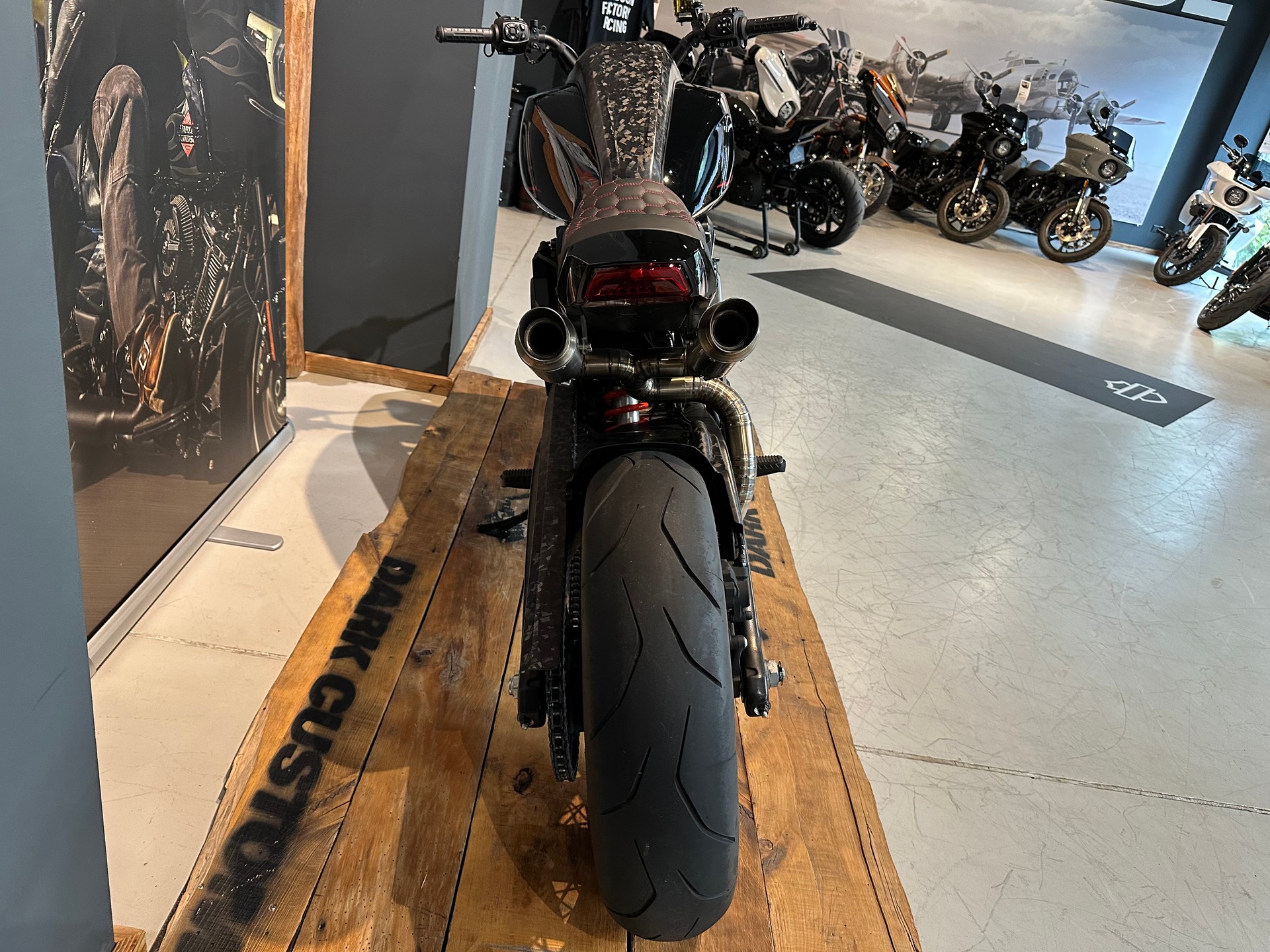 HARLEY-DAVIDSON RA Pan America 1250 Special-showroom-element-3