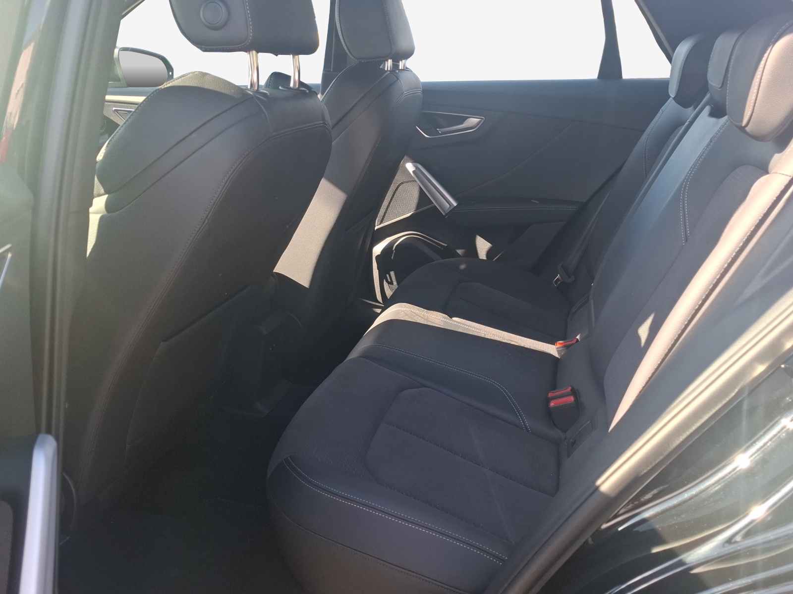 AUDI Q2 40 TFSI S line quattro S-tronic-image-11