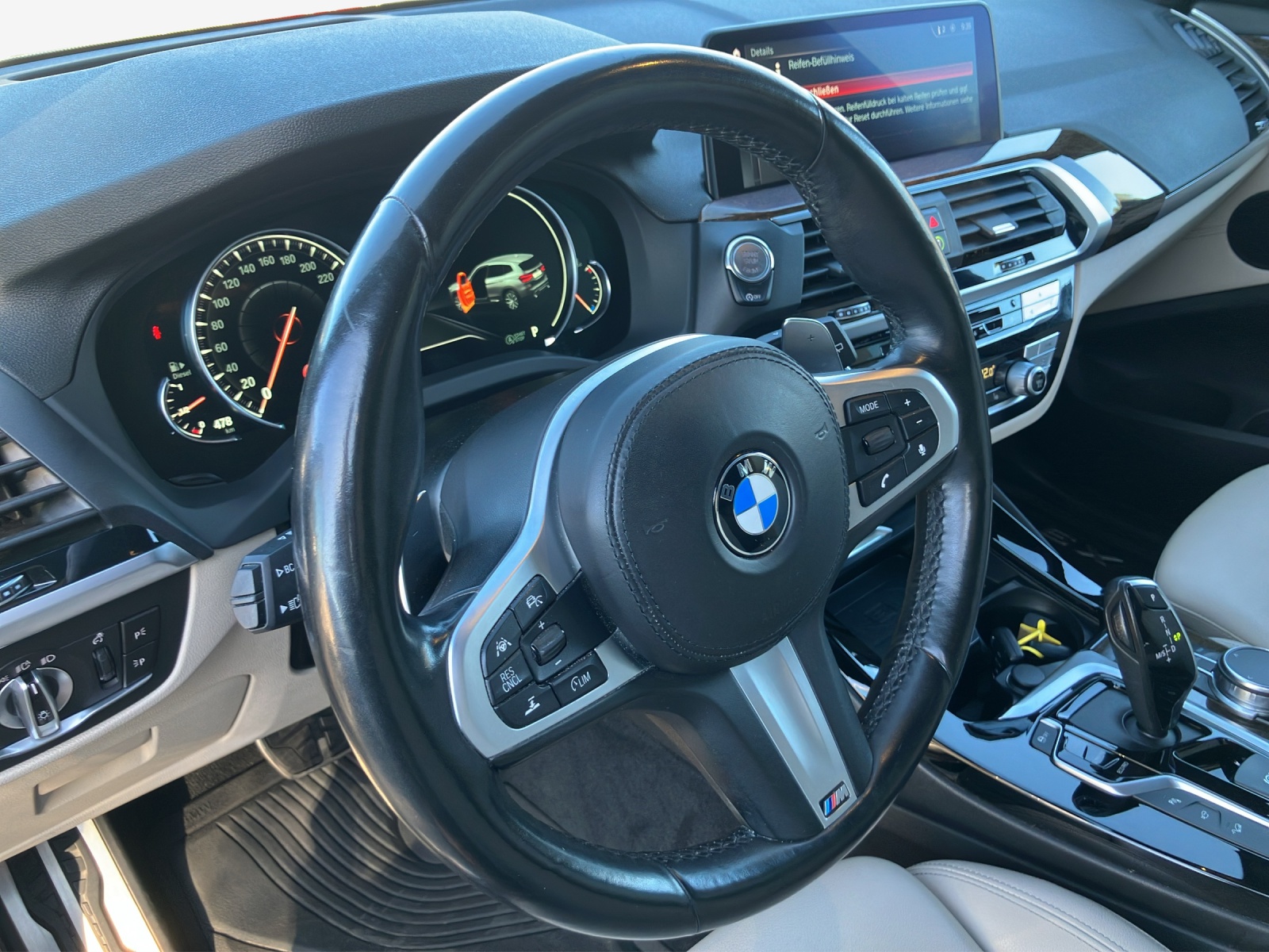 BMW X3 xDrive 20d Individual M Sport Steptronic-image-9
