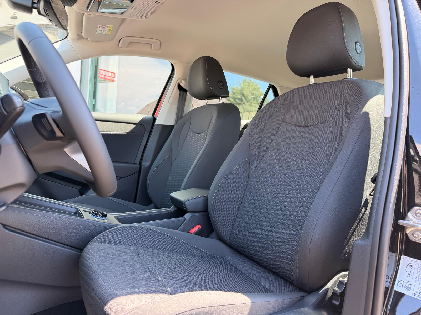 VW T-Roc 1.5 eTSI mHEV Trend DSG-image-17