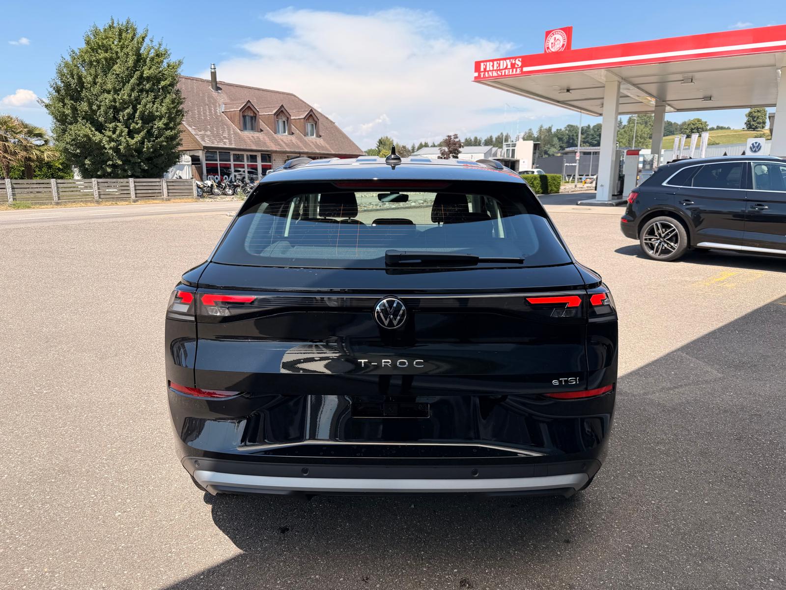 VW T-Roc 1.5 eTSI mHEV Trend DSG-image-3