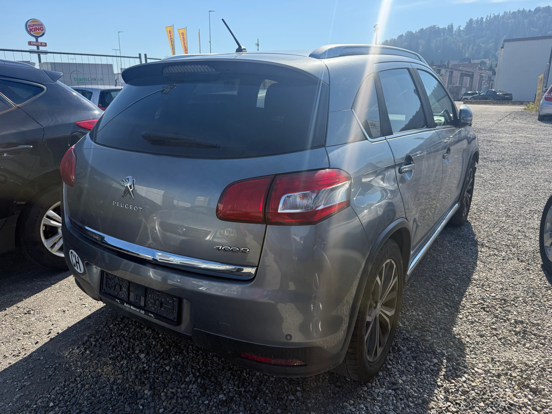 PEUGEOT 4008 1.6 HDi Allure 4WD-image-2
