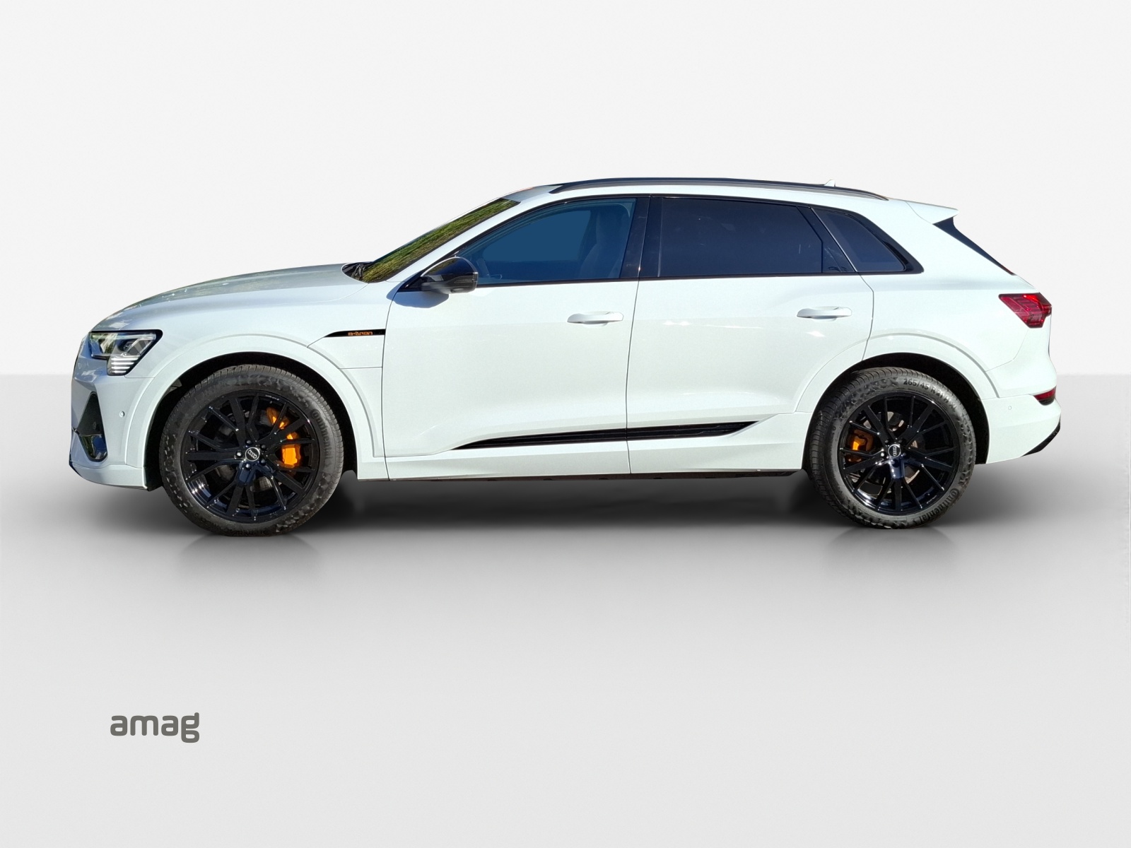 AUDI e-tron 55 S Line Black Edition quattro-image-1