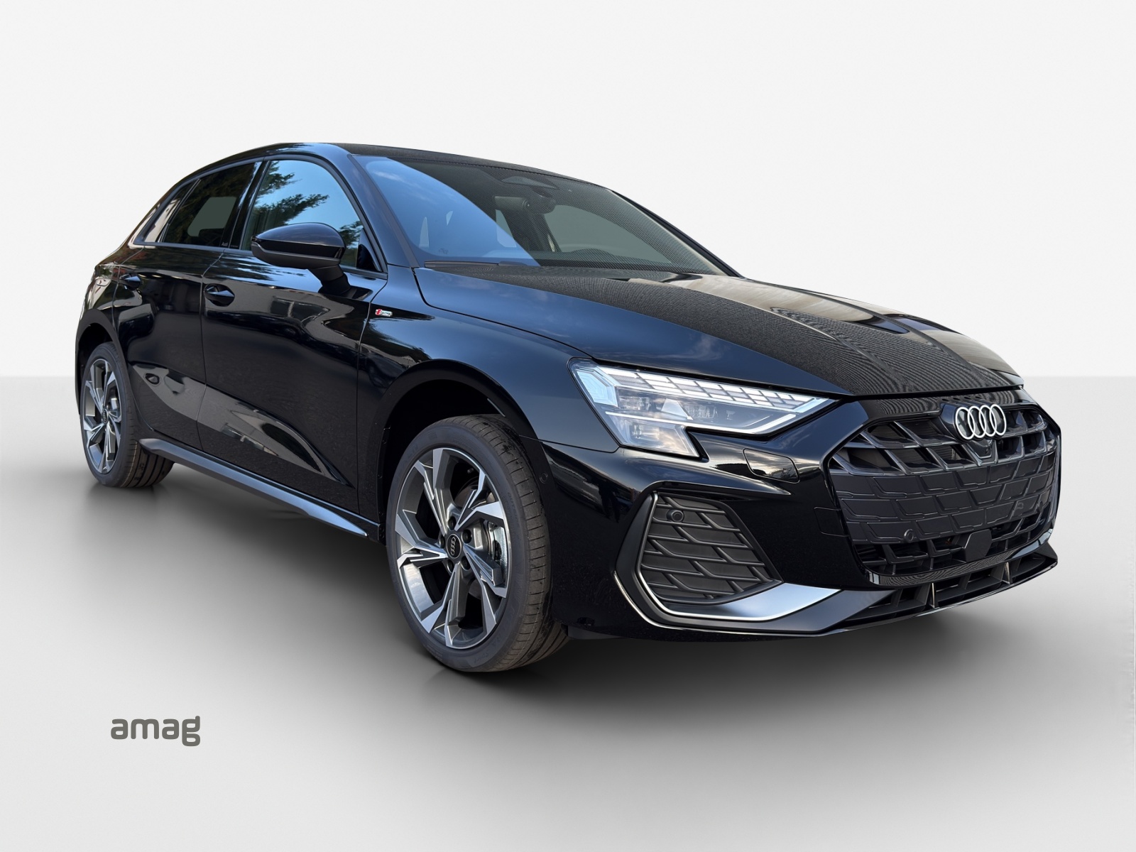 AUDI A3 Sportback TFSI 110 kW S line Attraction S tronic-image-5