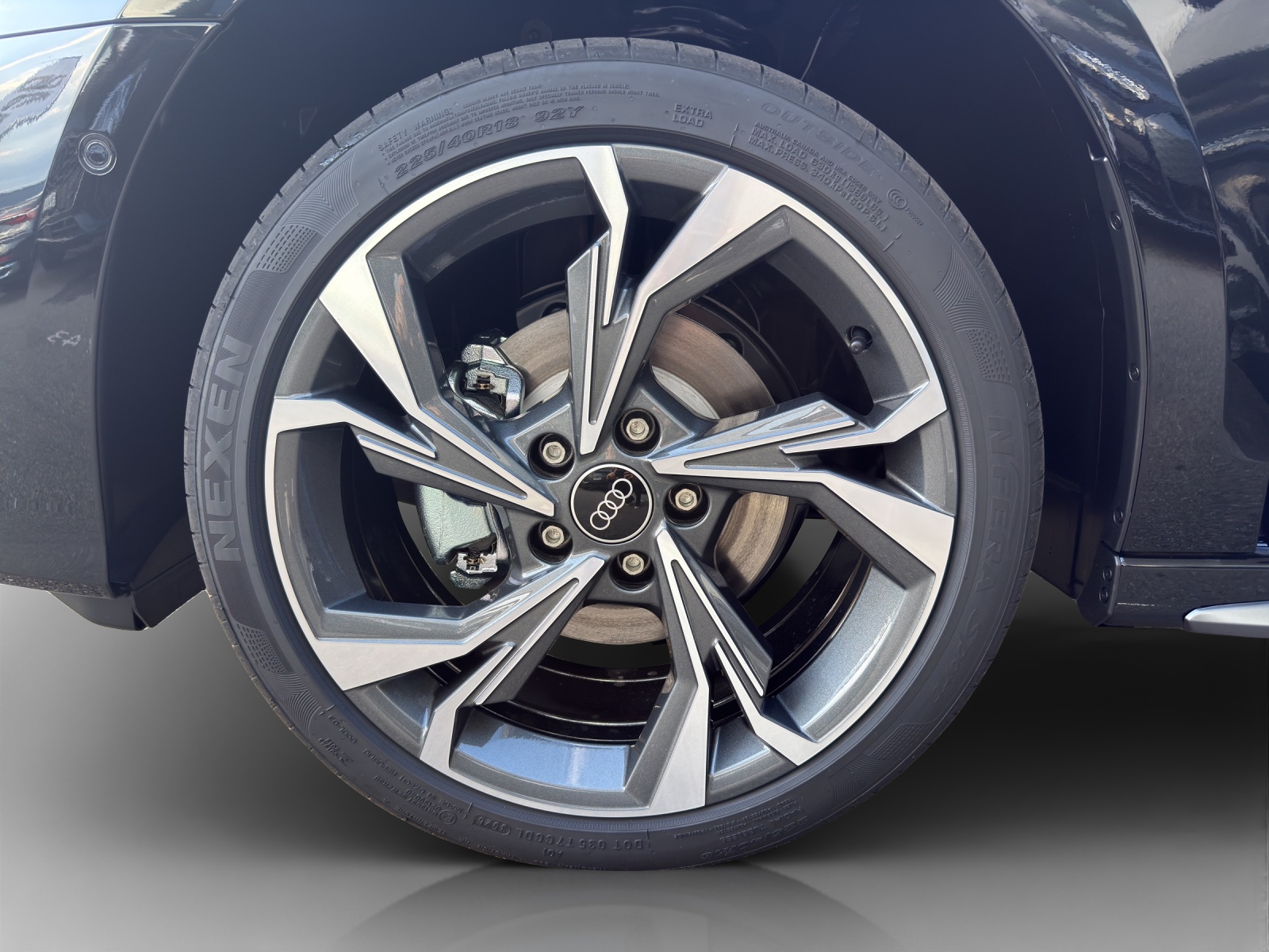 AUDI A3 Sportback TFSI 110 kW S line Attraction S tronic-image-13