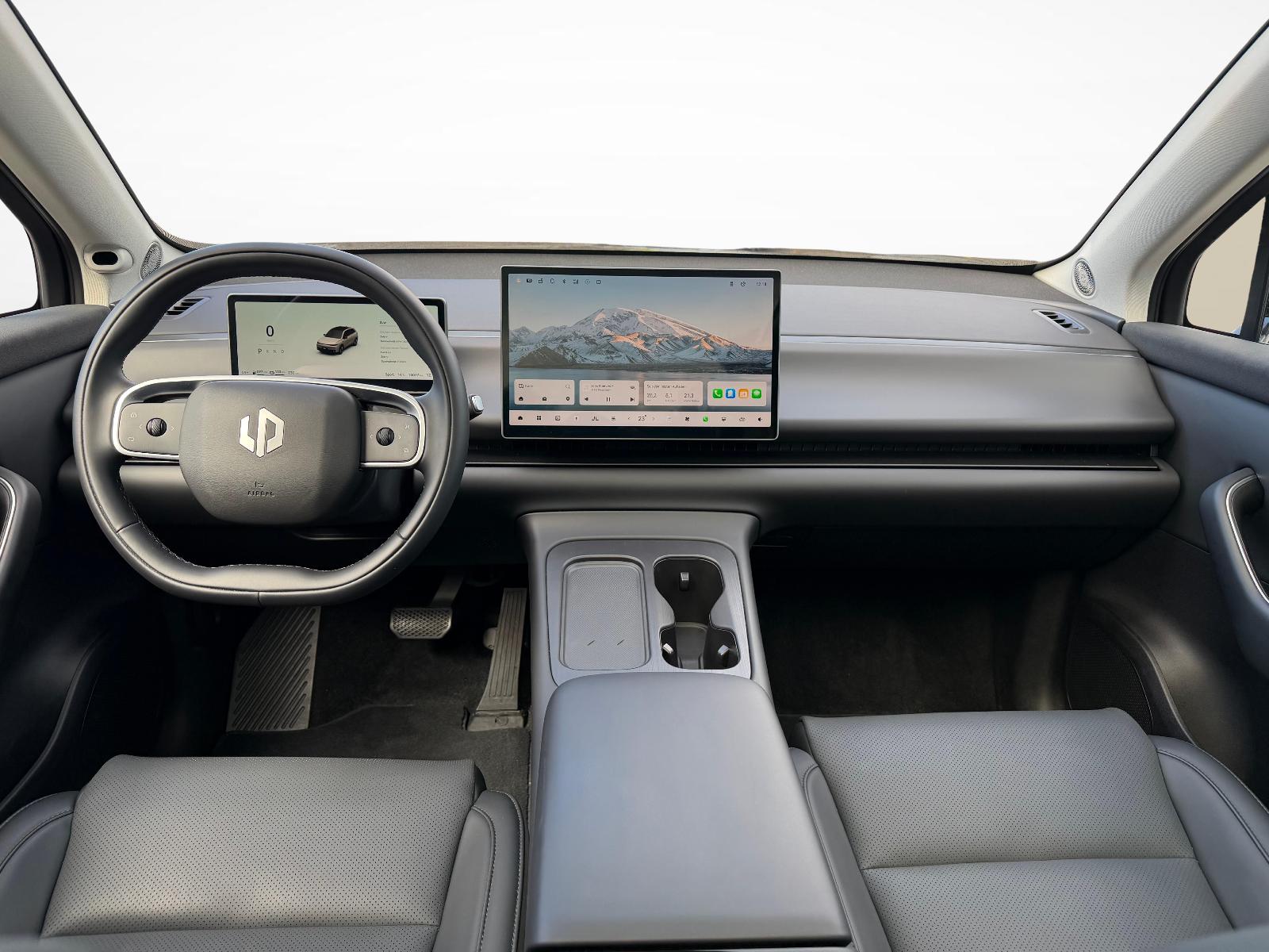 LEAPMOTOR C10 1.5 REEV Design-image-8