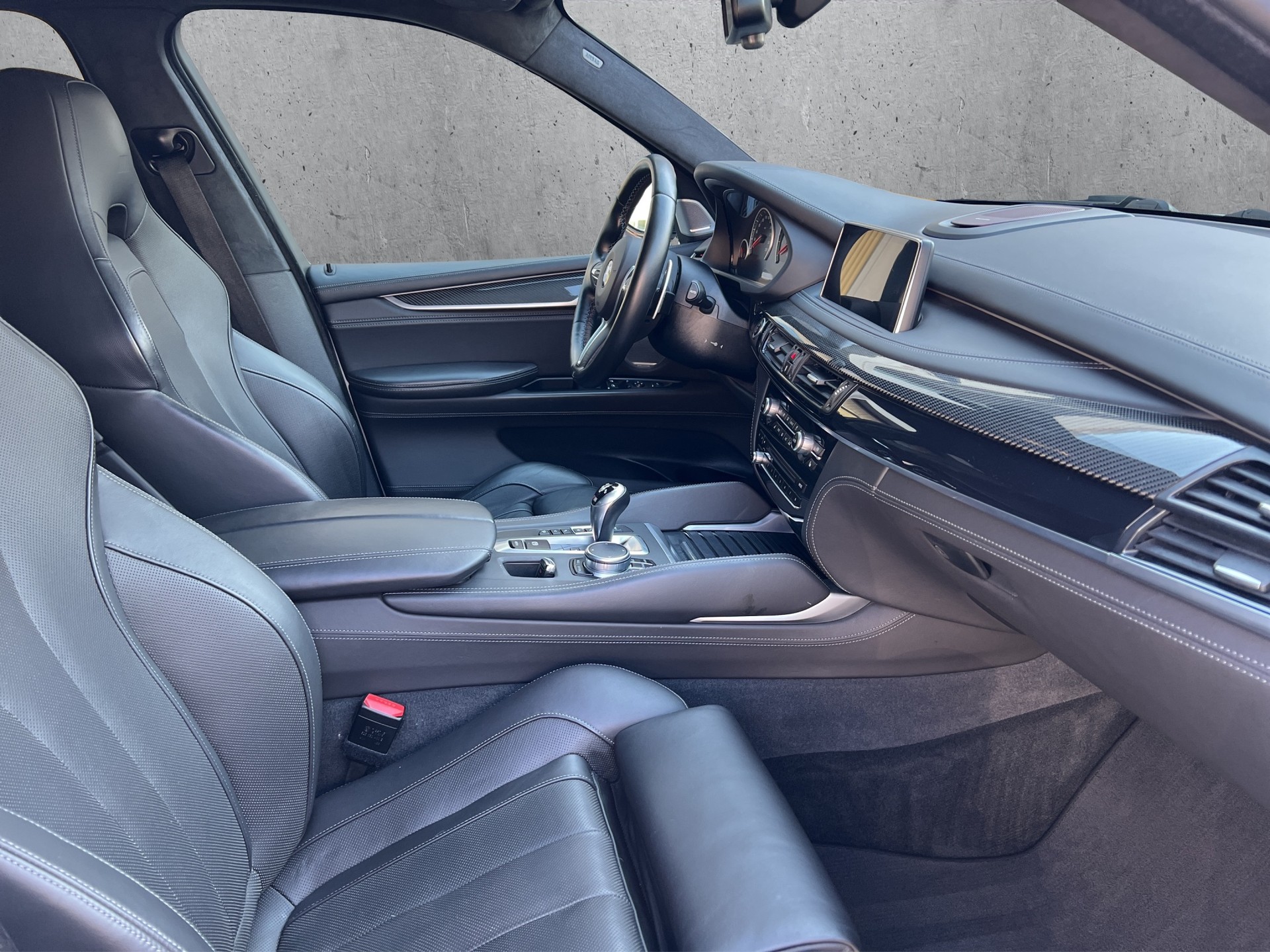 BMW X5M-image-9