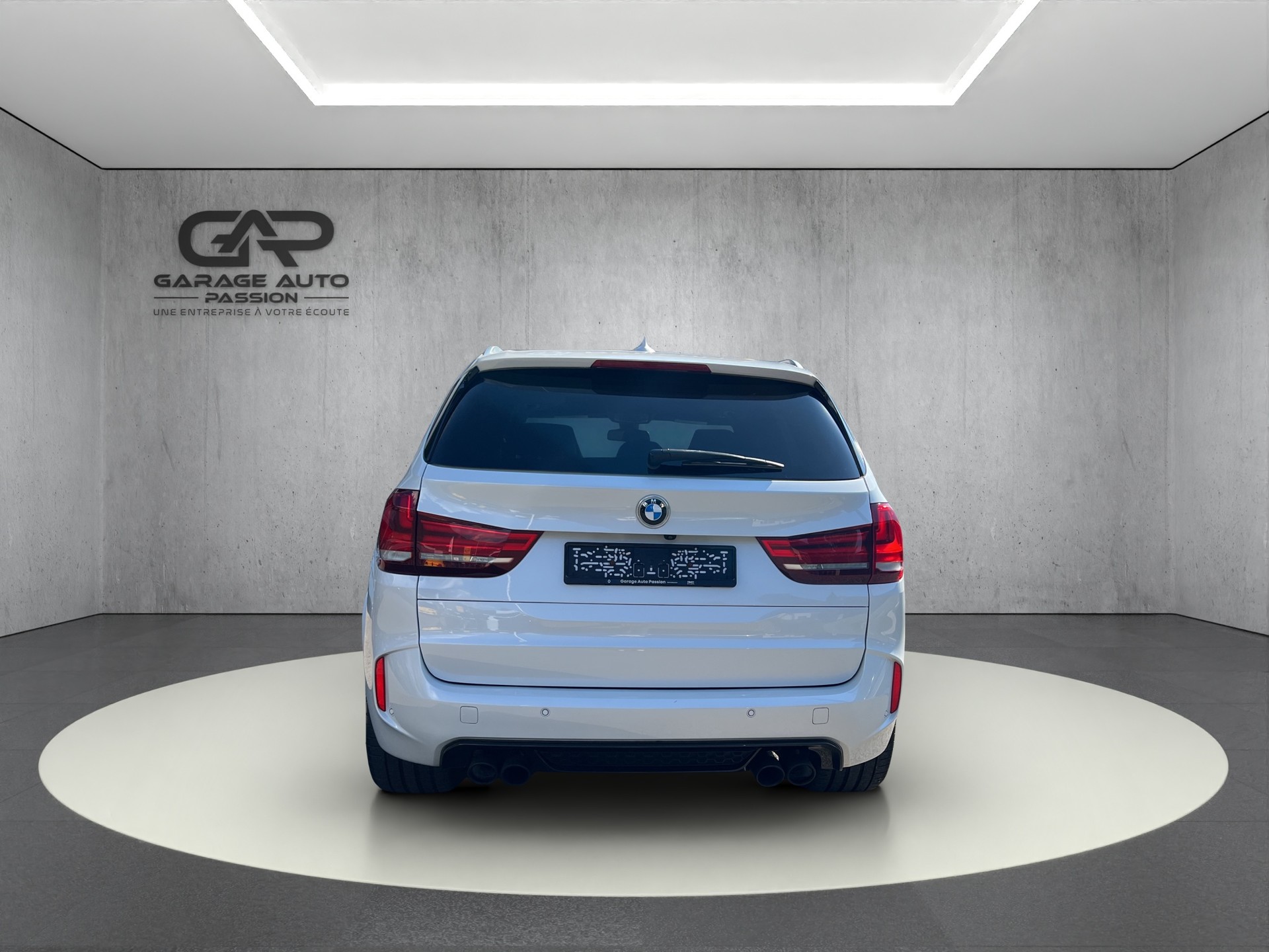 BMW X5M-image-6