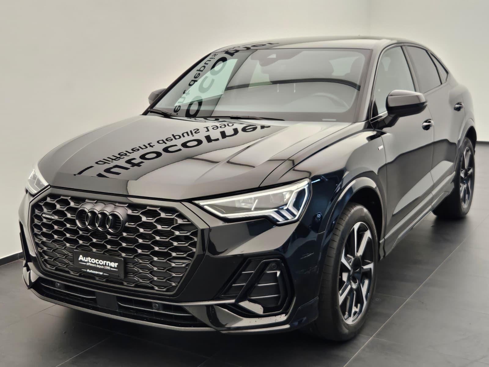 AUDI Q3 Sportback 45 TFSI S line quattro S-tronic-showroom-element-2