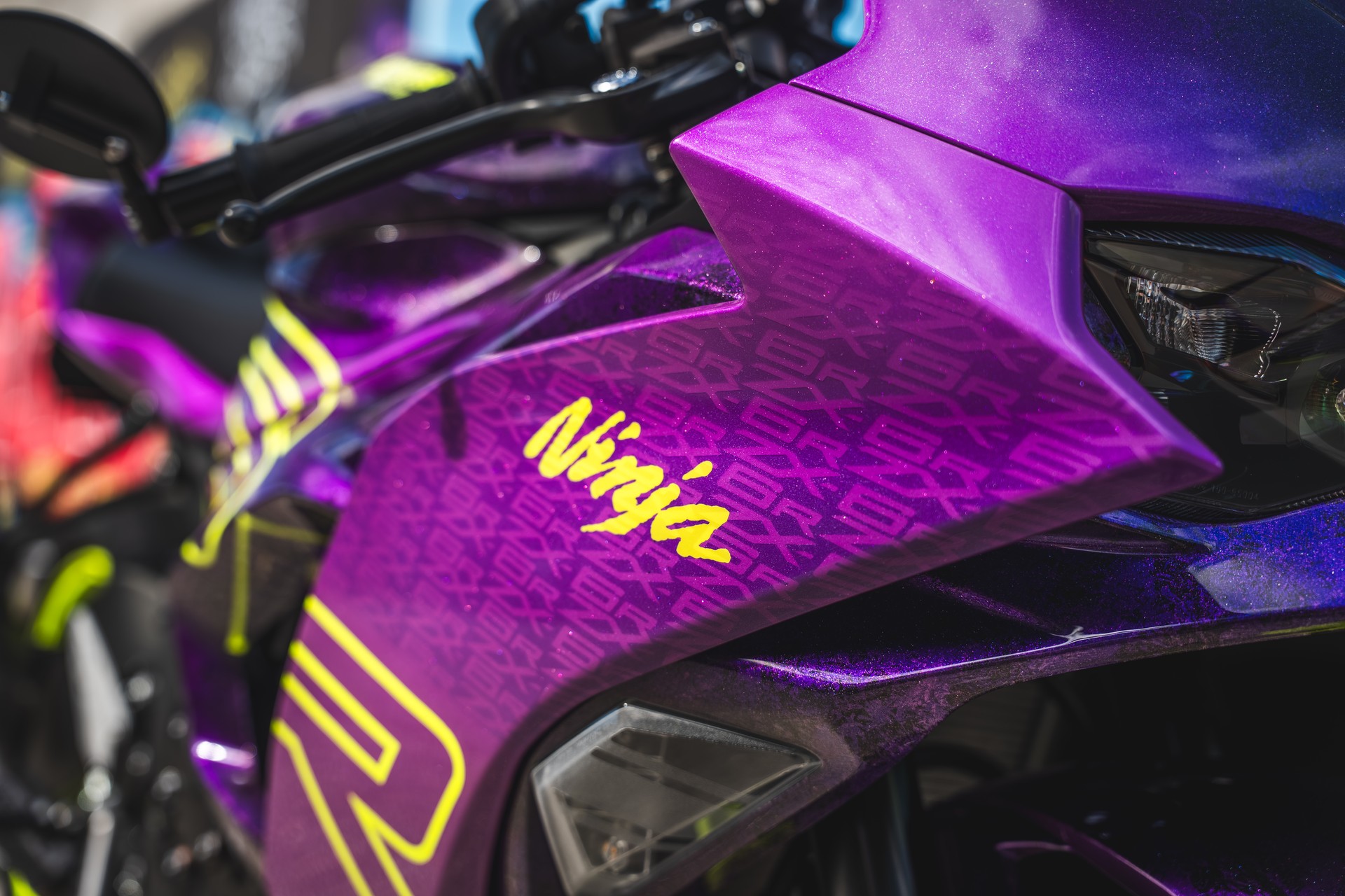 KAWASAKI NINJA ZX-6R Unikat-showroom-element-1