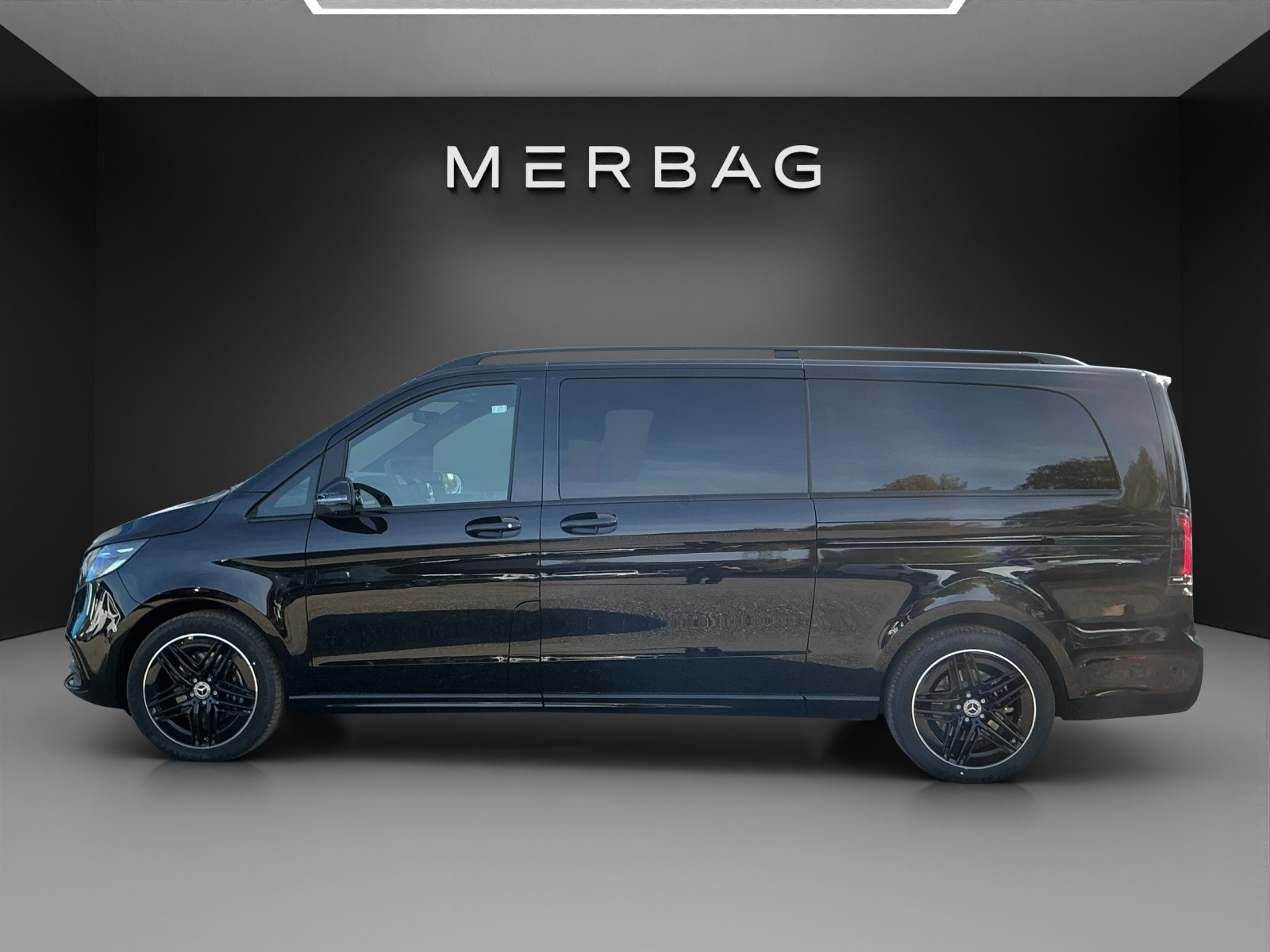 MERCEDES-BENZ V 300 d extralang 4Matic Exclusive 9G-Tronic-image-4