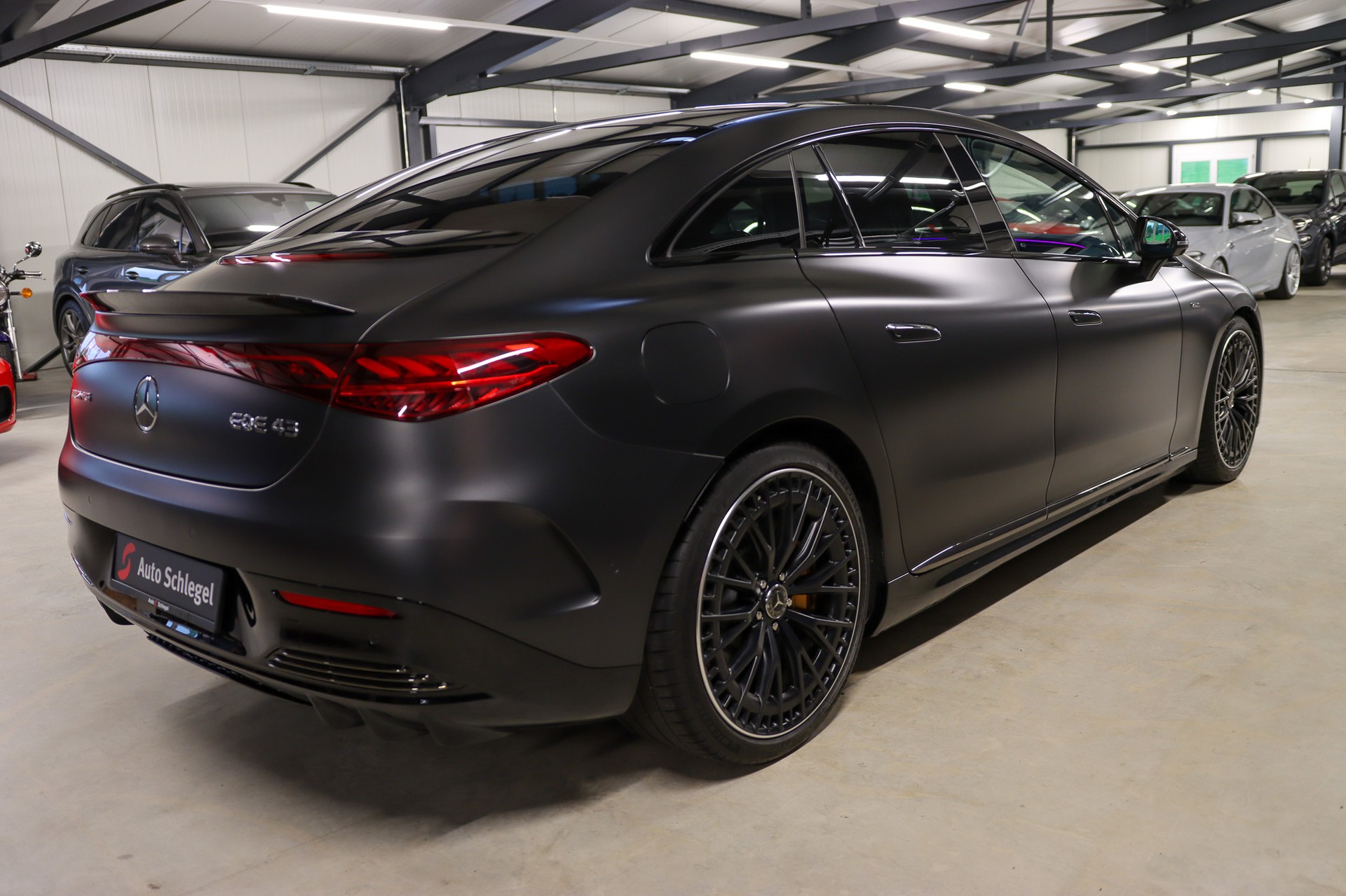 MERCEDES-BENZ EQE 43 AMG 4 Matic-image-5