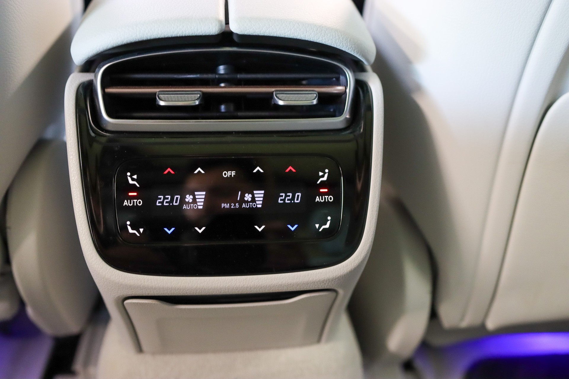 MERCEDES-BENZ EQE 43 AMG 4 Matic Executive Edition-image-26