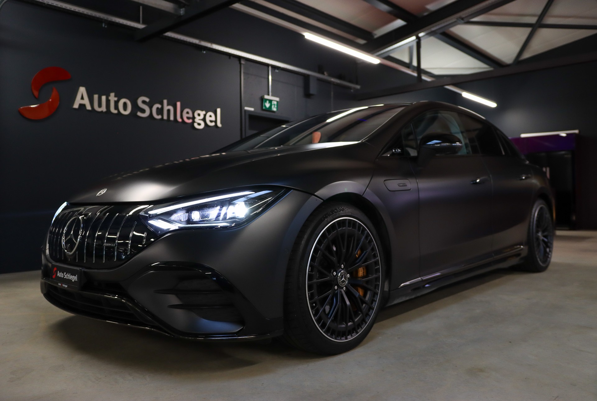 MERCEDES-BENZ EQE 43 AMG 4 Matic-image-7