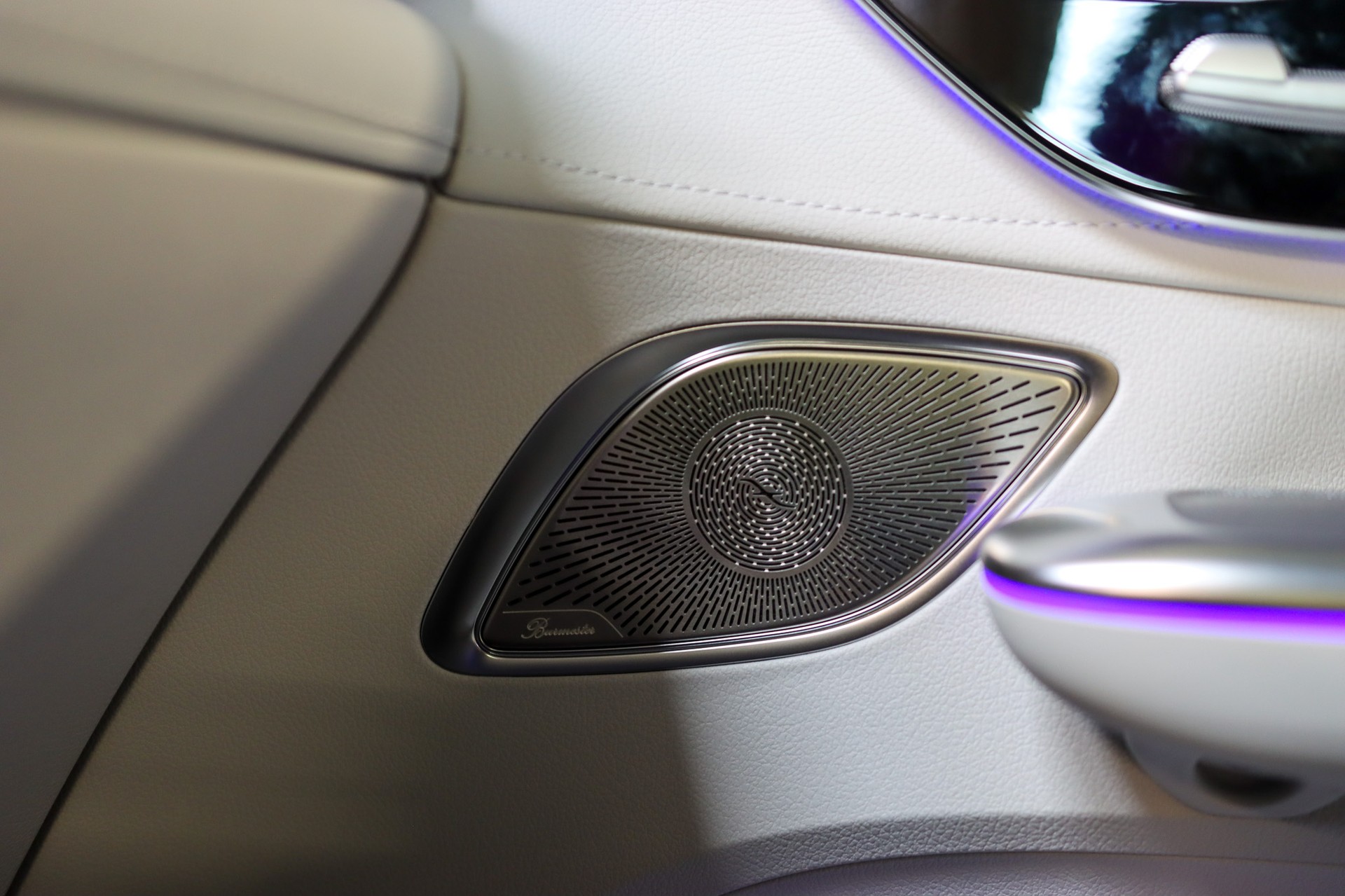 MERCEDES-BENZ EQE 43 AMG 4 Matic Executive Edition-image-23