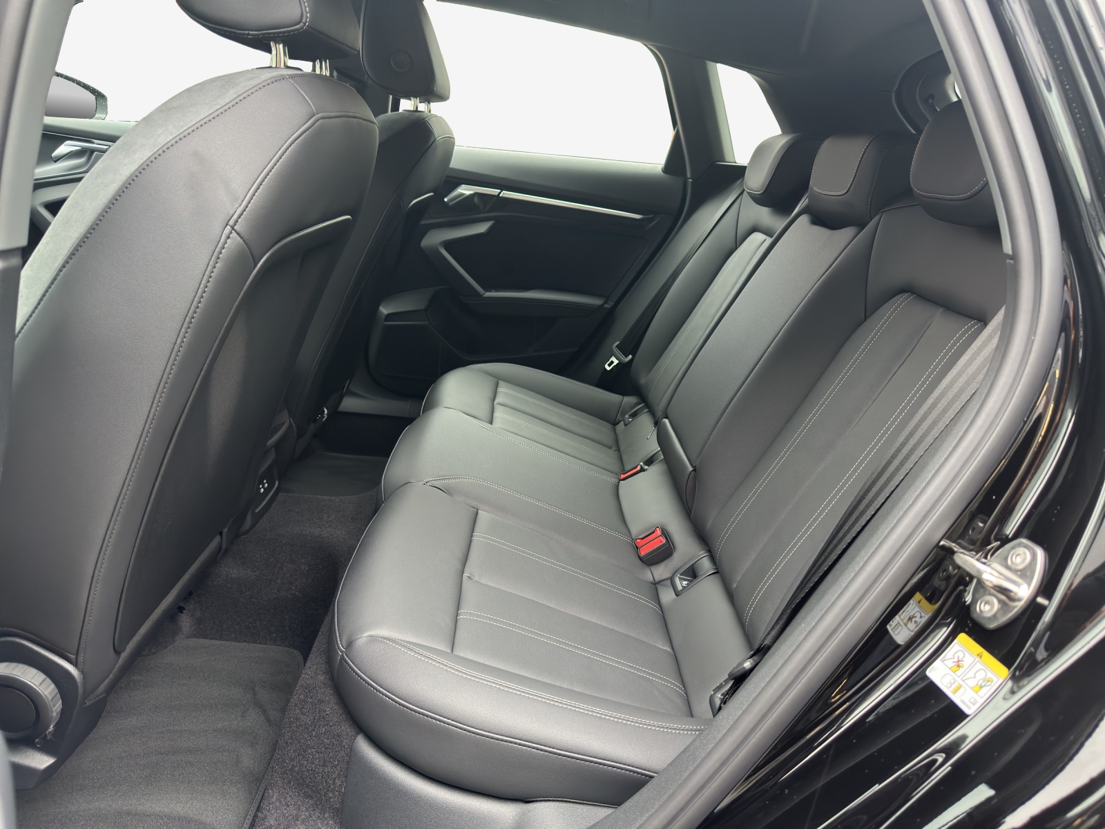 AUDI A3 Sportback TFSI 85 kW Ambition S-tronic-image-11