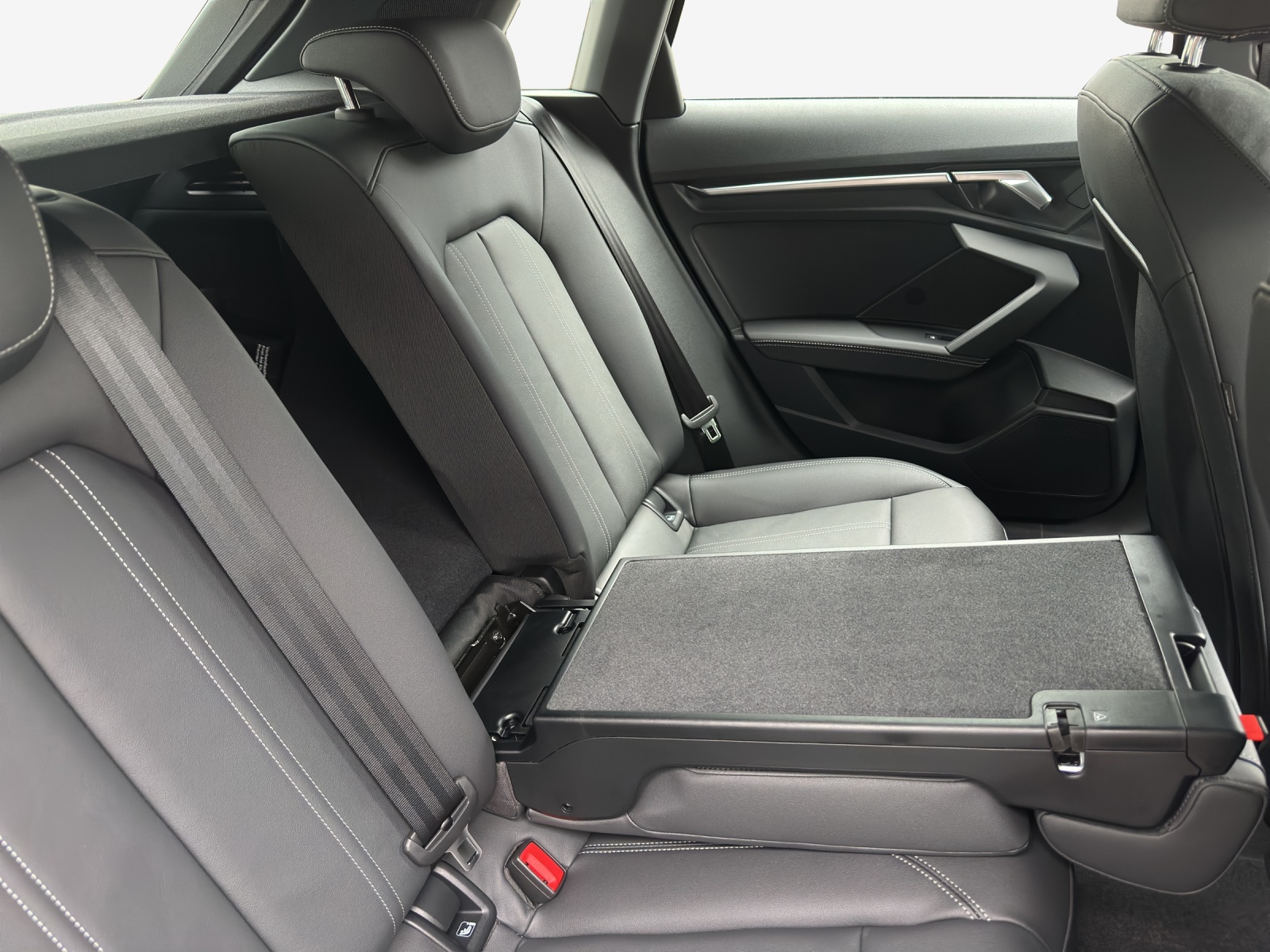 AUDI A3 Sportback TFSI 85 kW Ambition S-tronic-image-15