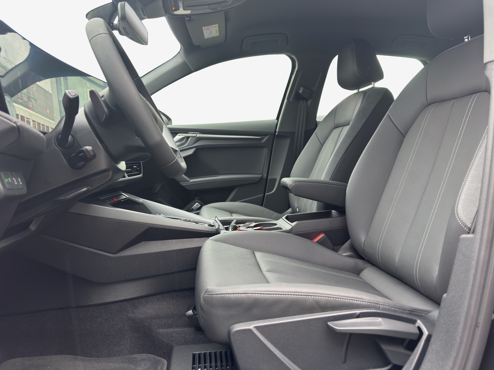 AUDI A3 Sportback TFSI 85 kW Ambition S-tronic-image-7