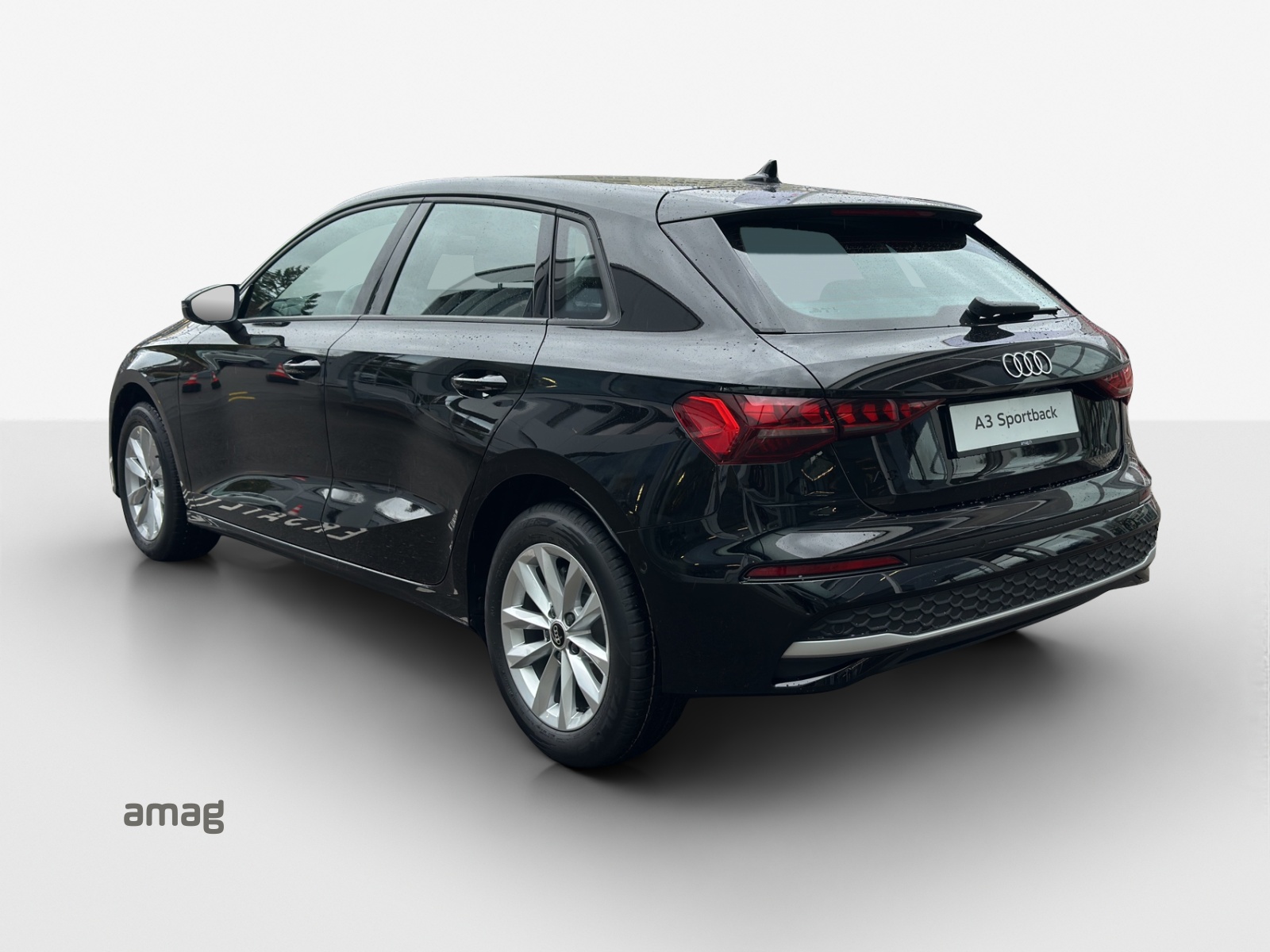 AUDI A3 Sportback TFSI 85 kW Ambition S-tronic-image-2