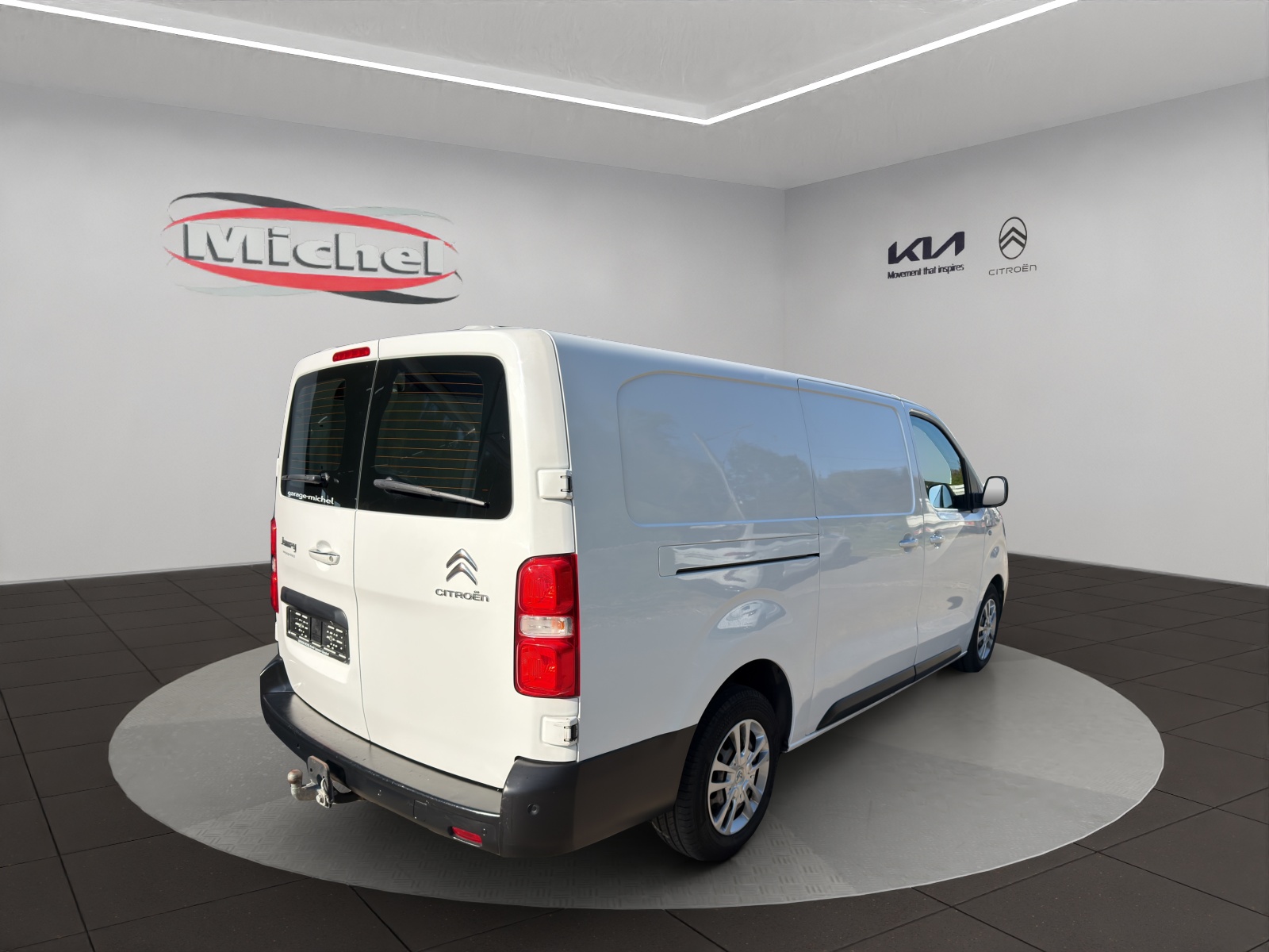 CITROEN Jumpy Kaw. XL 2.0 BlueHDi 180 Komfort S/S / Frisch ab MFK / Frisch ab Service / Pack TopRear Vision / Anhängerkupplung-image-4