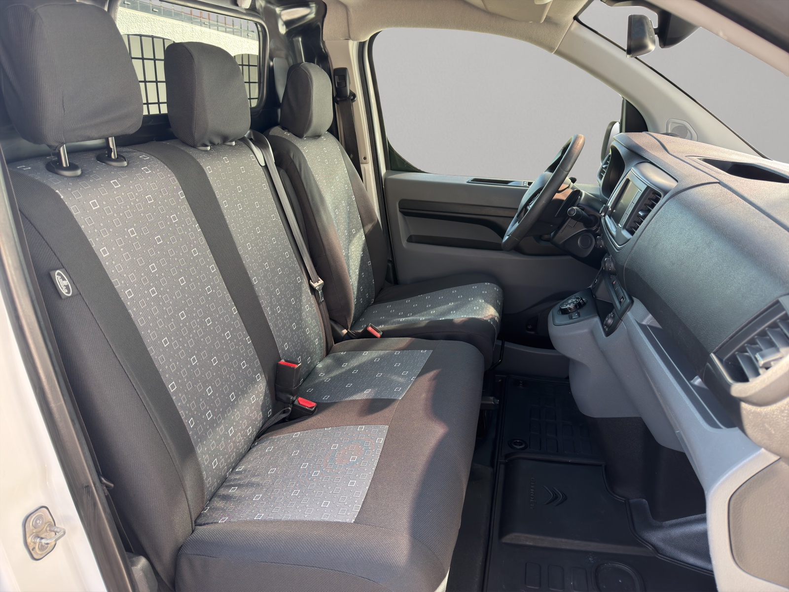 CITROEN Jumpy Kaw. XL 2.0 BlueHDi 180 Komfort S/S / Frisch ab MFK / Frisch ab Service / Pack TopRear Vision / Anhängerkupplung-image-10
