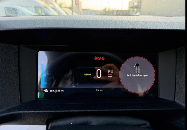 FIAT E-Scudo 75kWh L2 * 360 km Reichweite * Top Preis * Holzboden Gratis-image-10