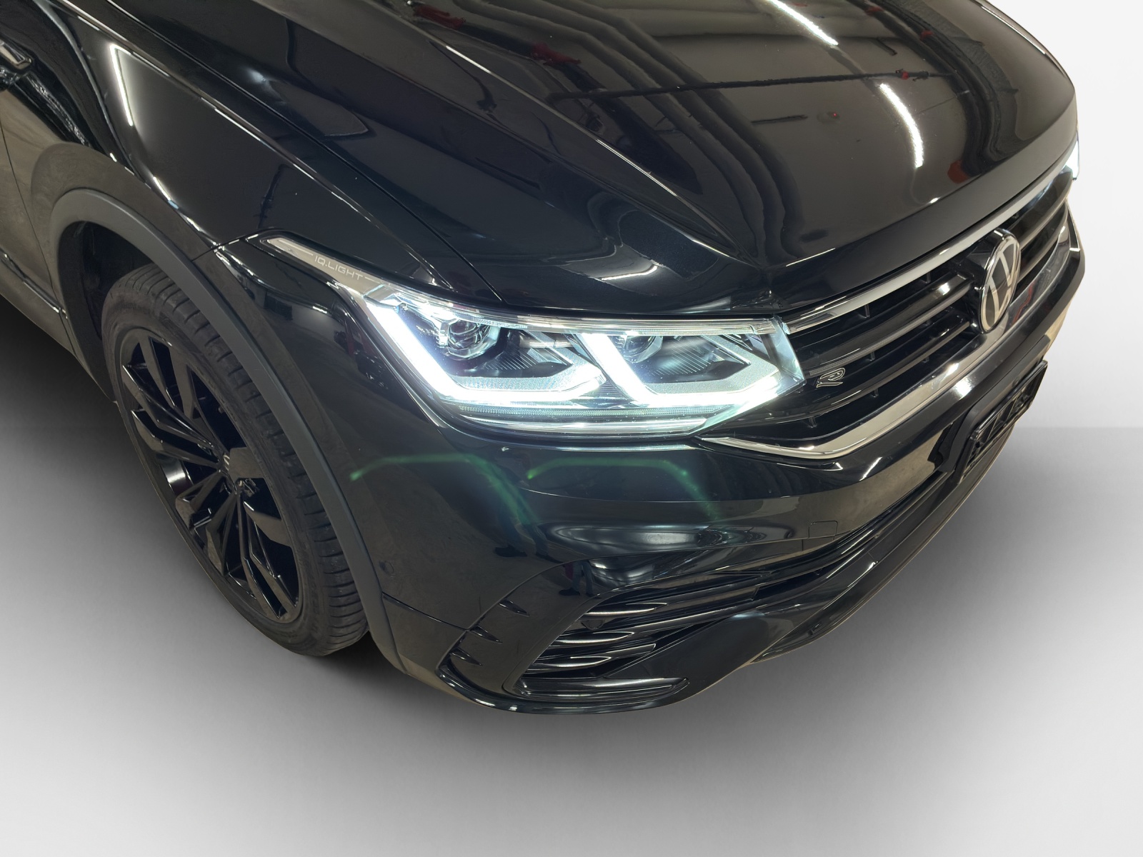 VW Tiguan Allspace 2.0TSI R-Line 4Motion DSG-image-15